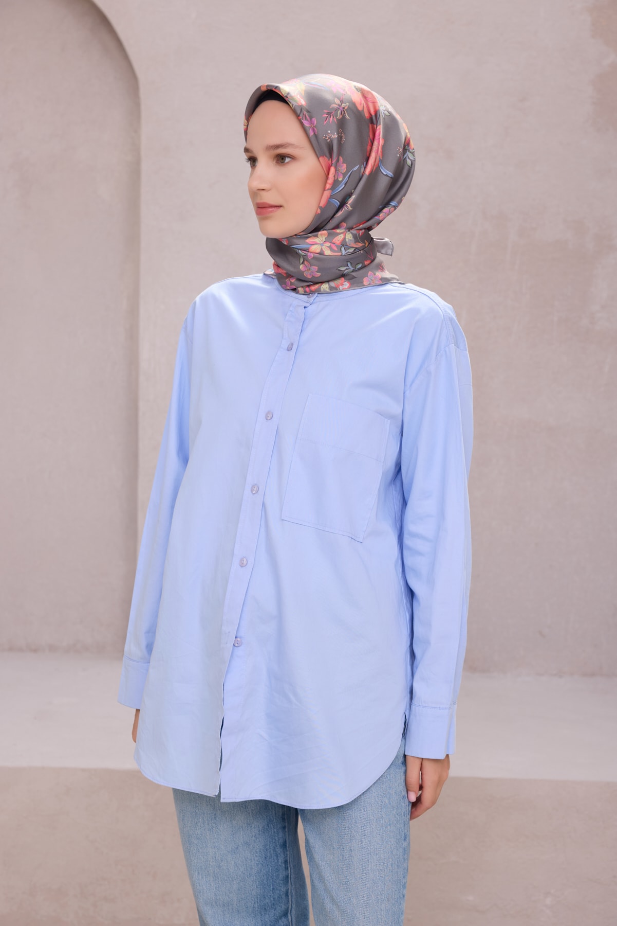 Belli Çiçek Desen İpek Twill Eşarp 4210D01