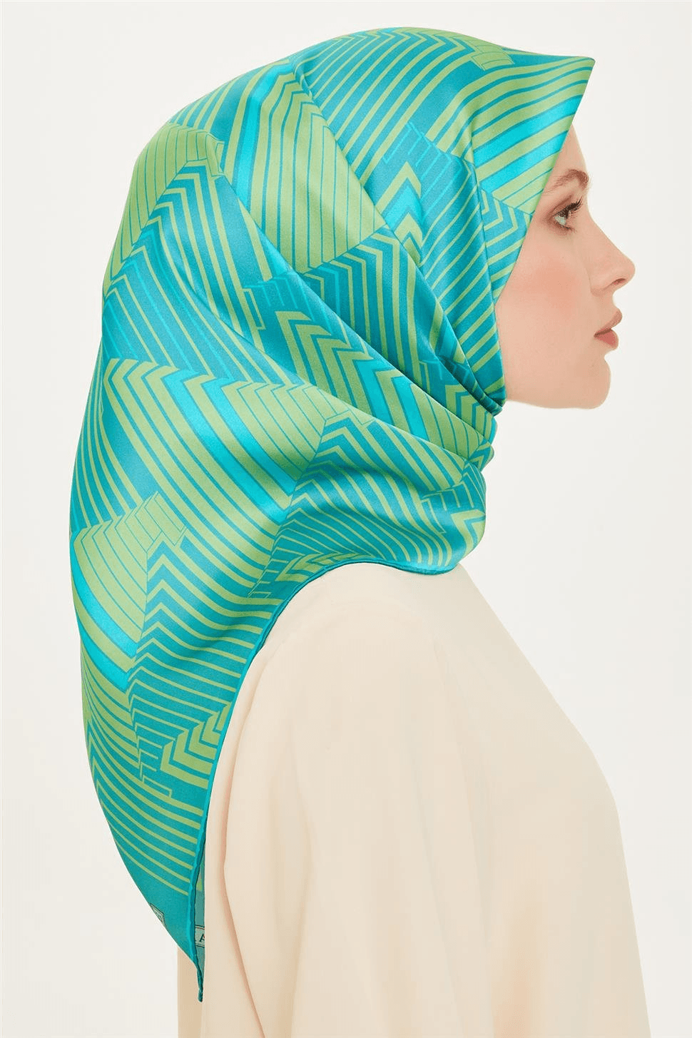 Armine Geometrik Desenli Sura Saf İpek Eşarp - 8834D (S)- 12