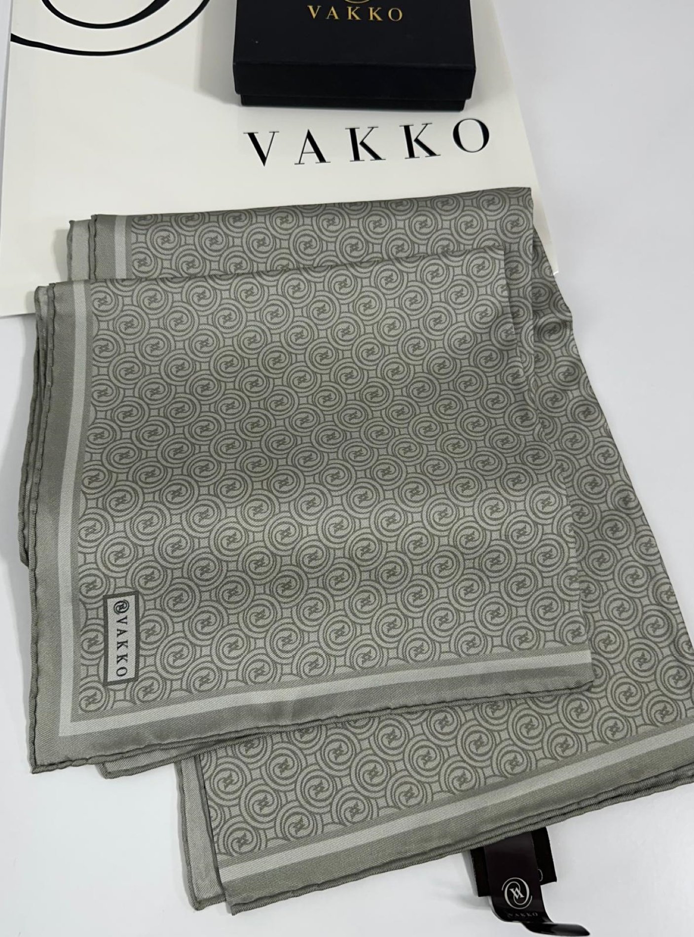 Vakko 90x90 Twill İpek Eşarp - 05470