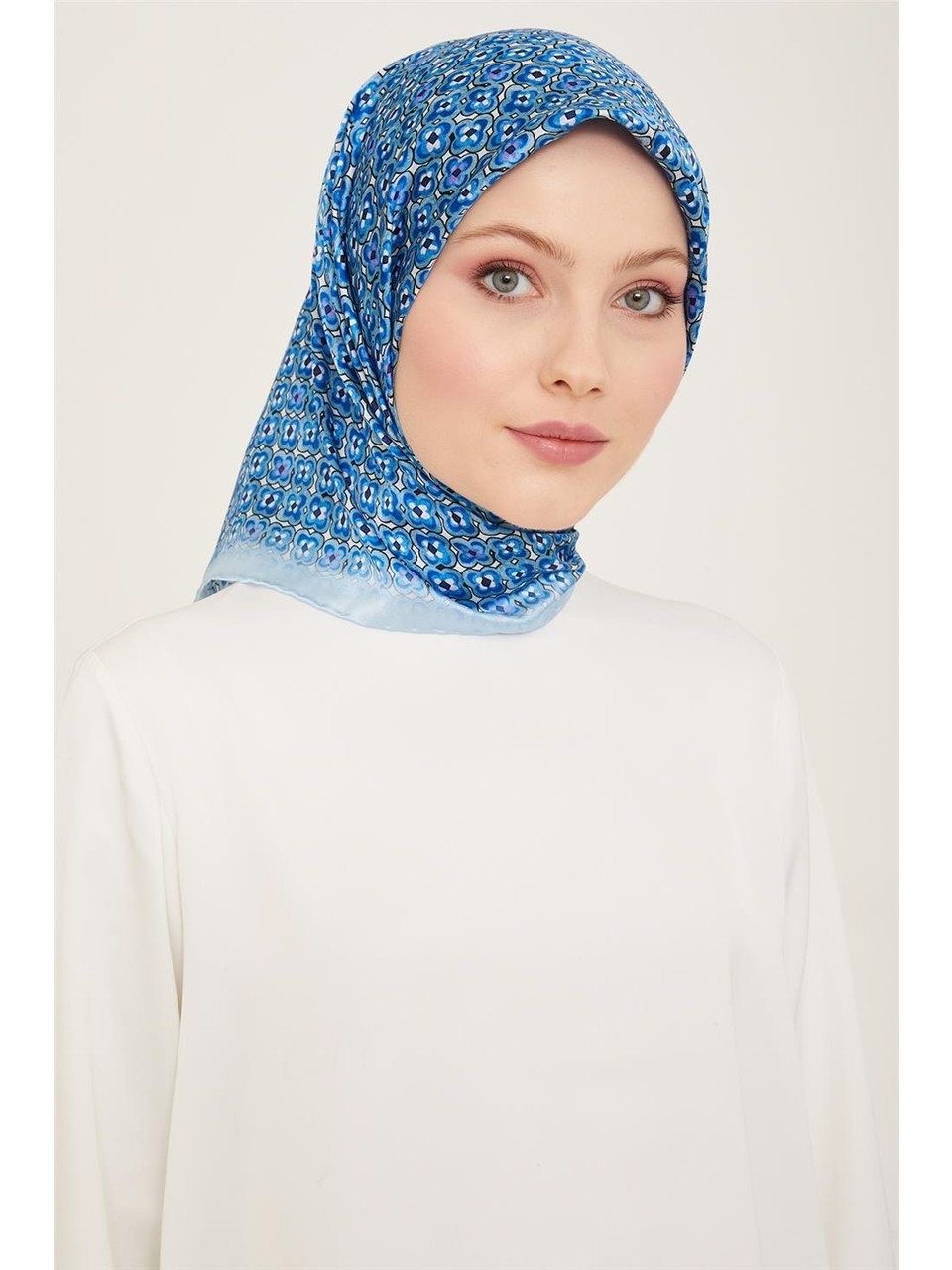 Armine Sura İpek Eşarp 9134D (S )
