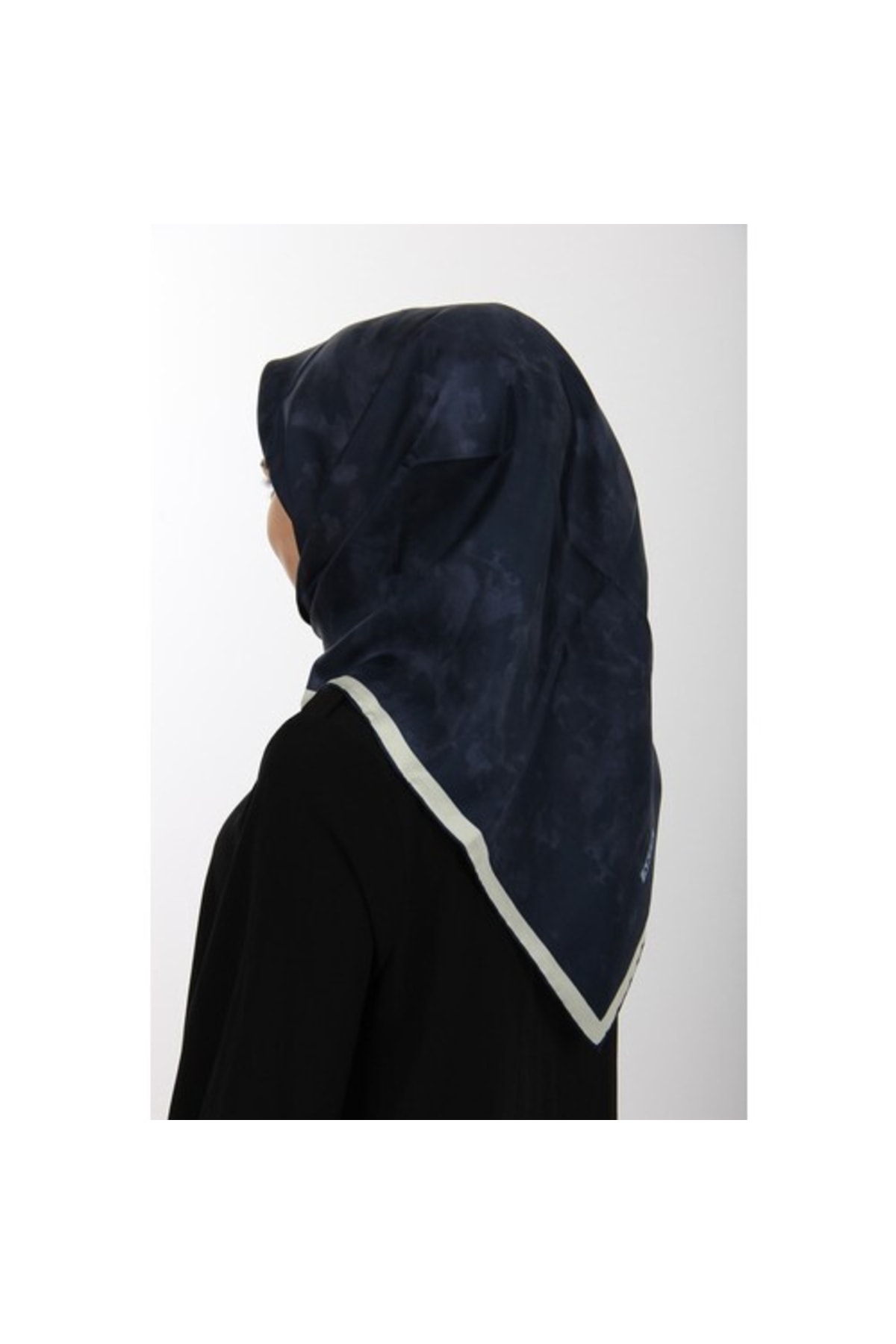 Aker 90*90 Lacivert Ipek Krep Saten Eşarp 7208701-322