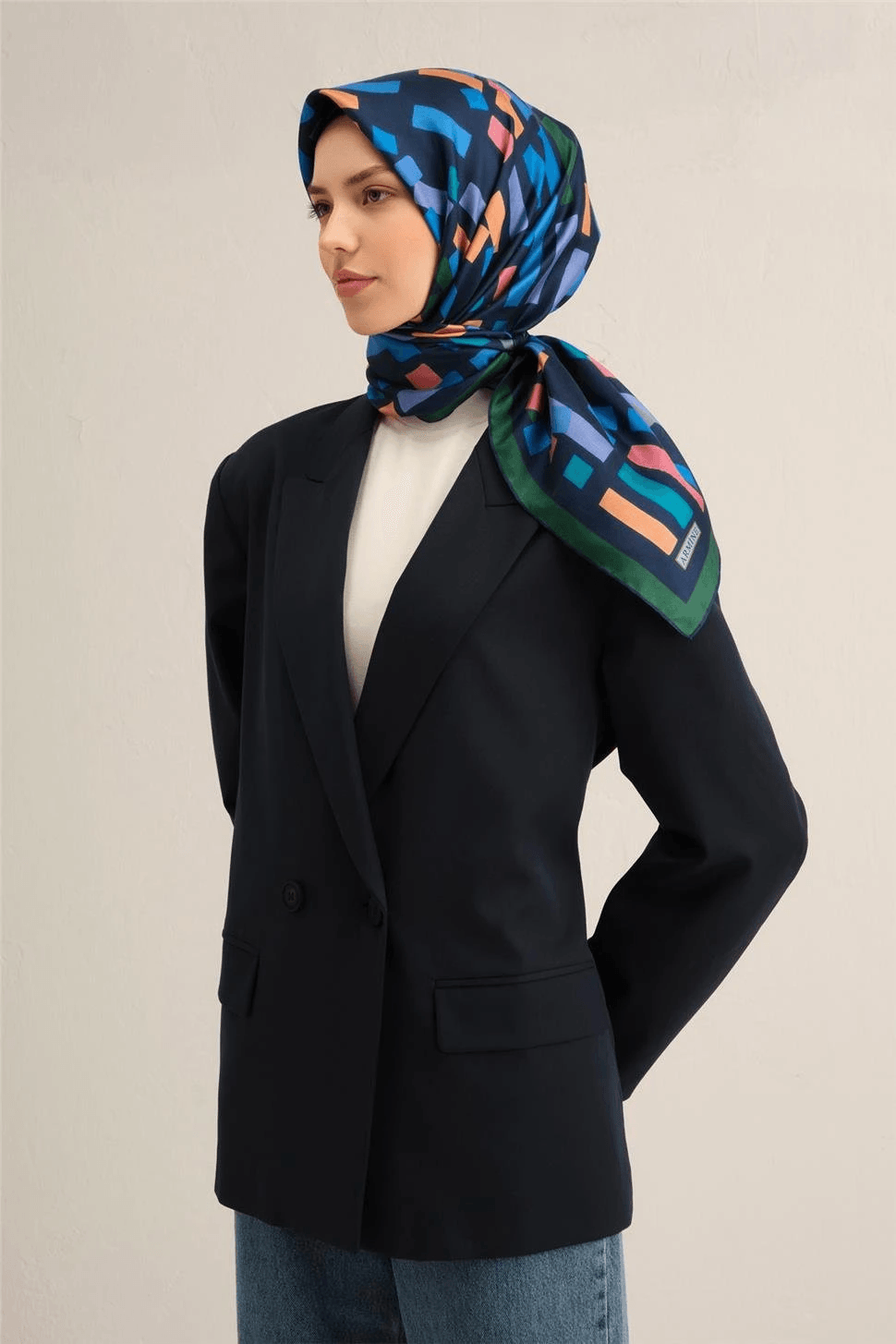 Armine Çiçek Desenli Saf İpek Sura Eşarp 9341