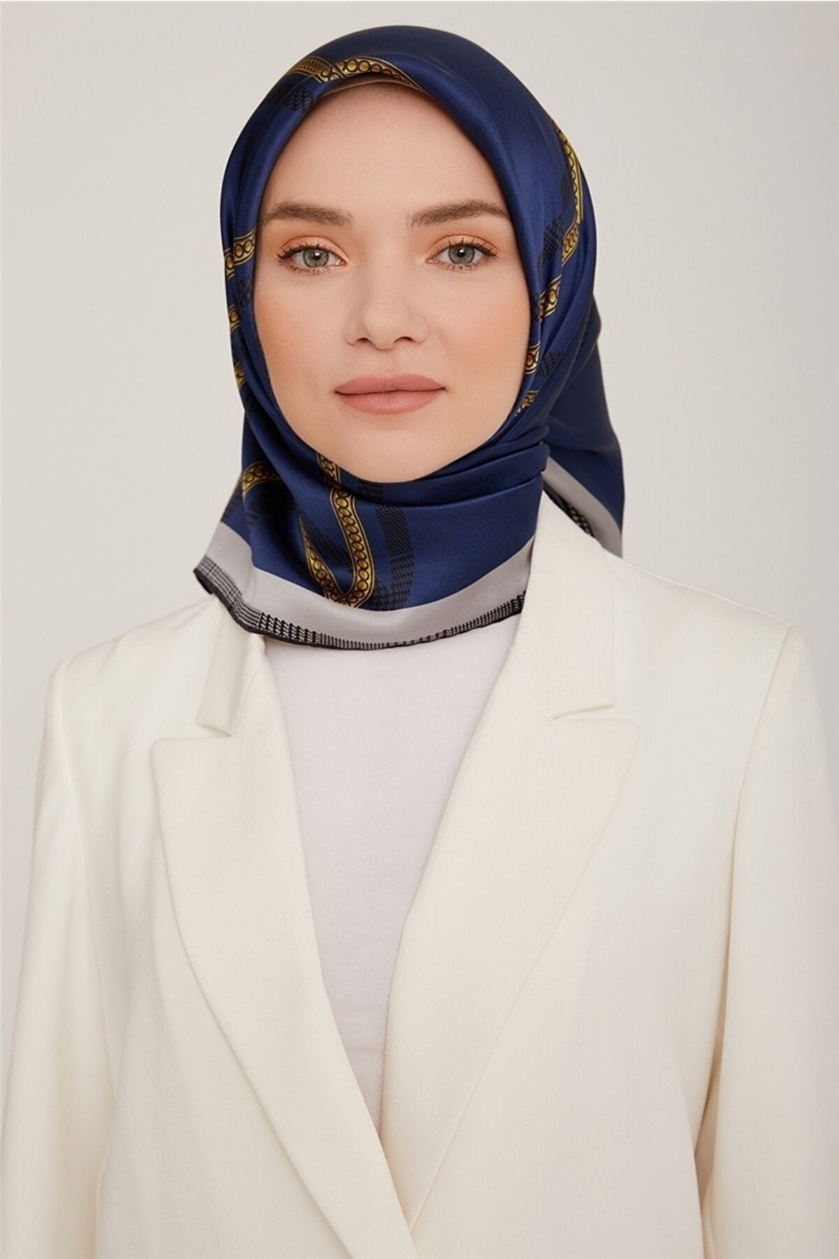 Sura Ipek Eşarp 2022 2023 Sonbahar/kış 90x90 8833d 54 - Lacivert