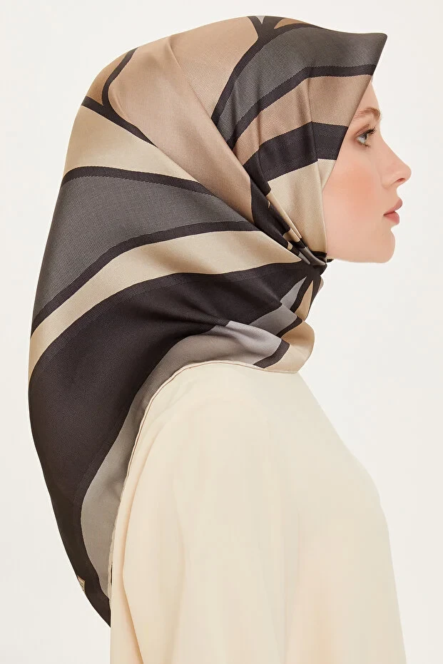 Armine Geometrik Desenli Sura Saf İpek Eşarp - 9232