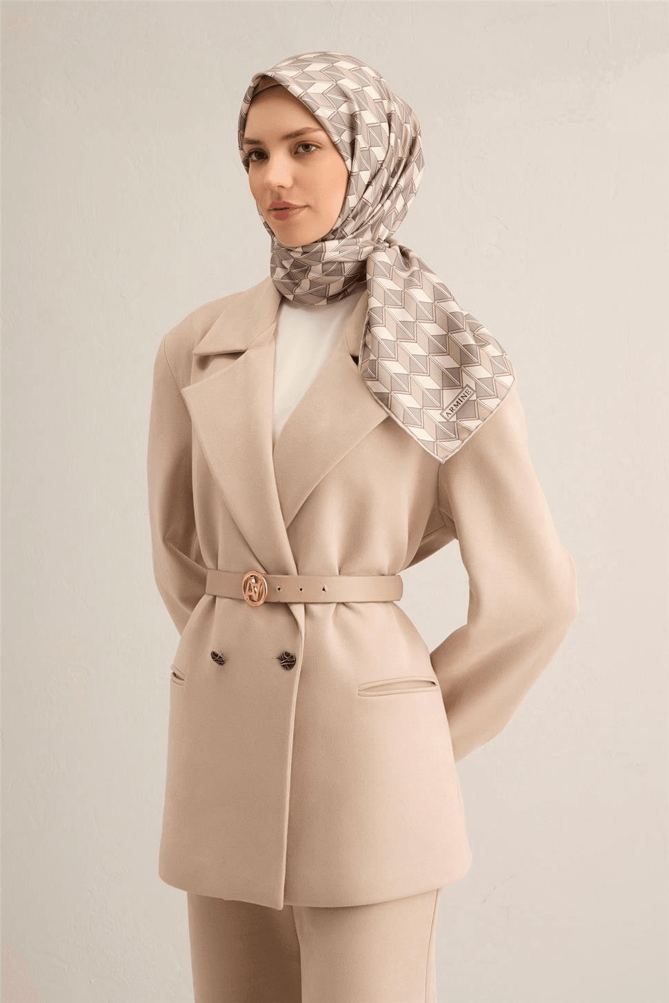 Armine Geometrik Desenli Sura Saf İpek Eşarp - 9309
