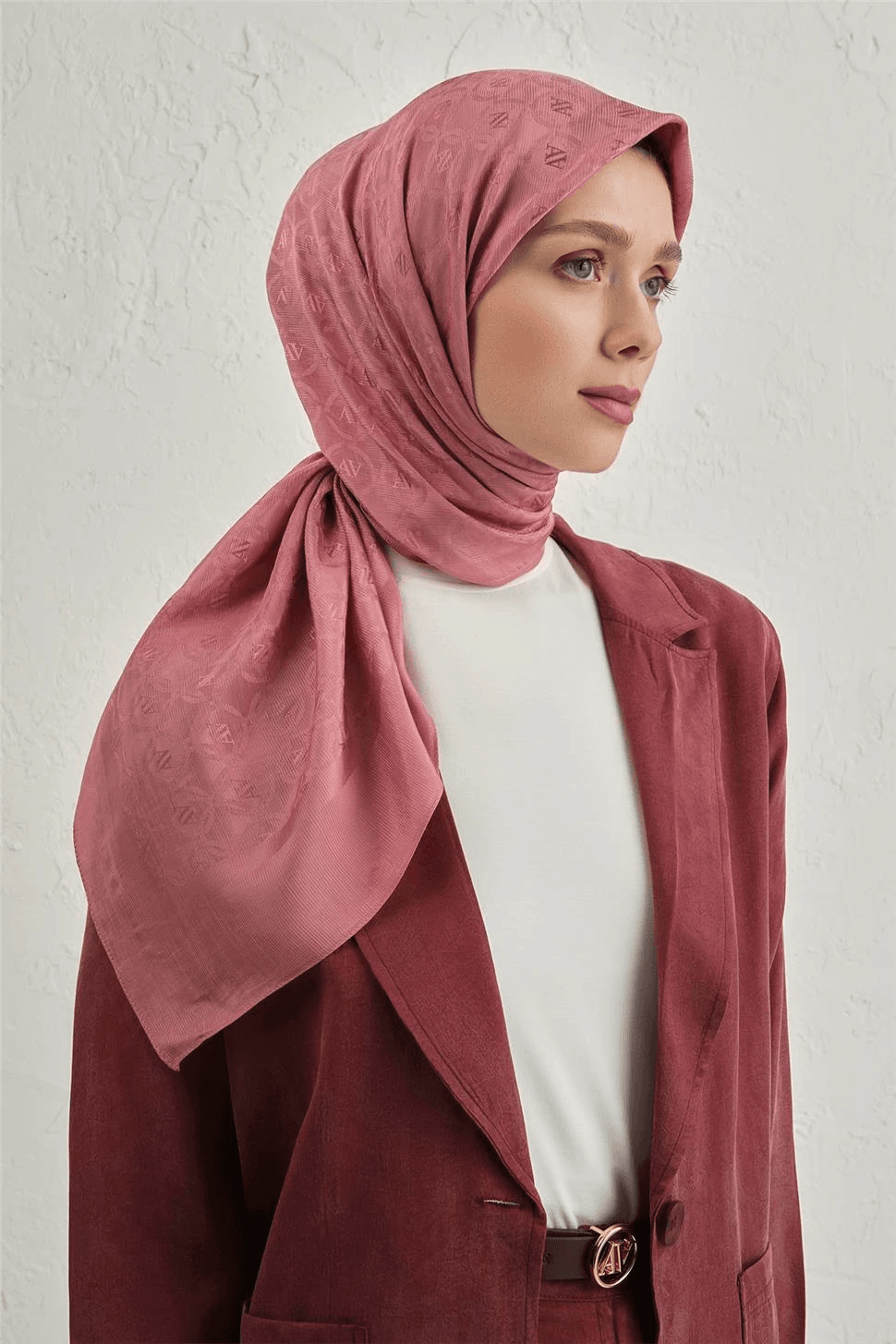 Pembe -37