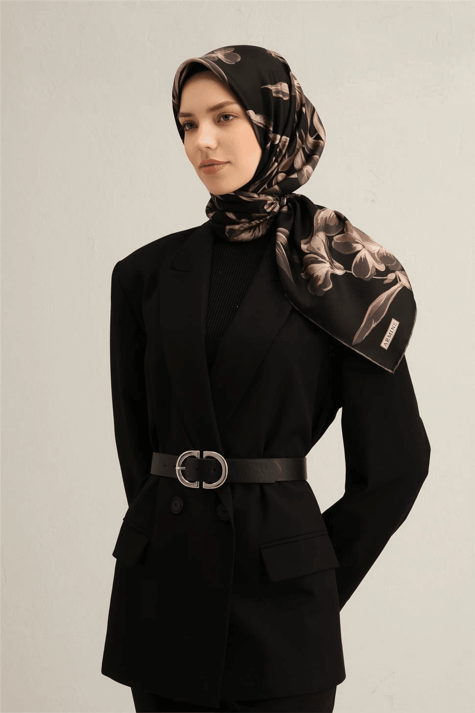 Armine Çiçek Desenli Saf İpek Sura Eşarp 9304