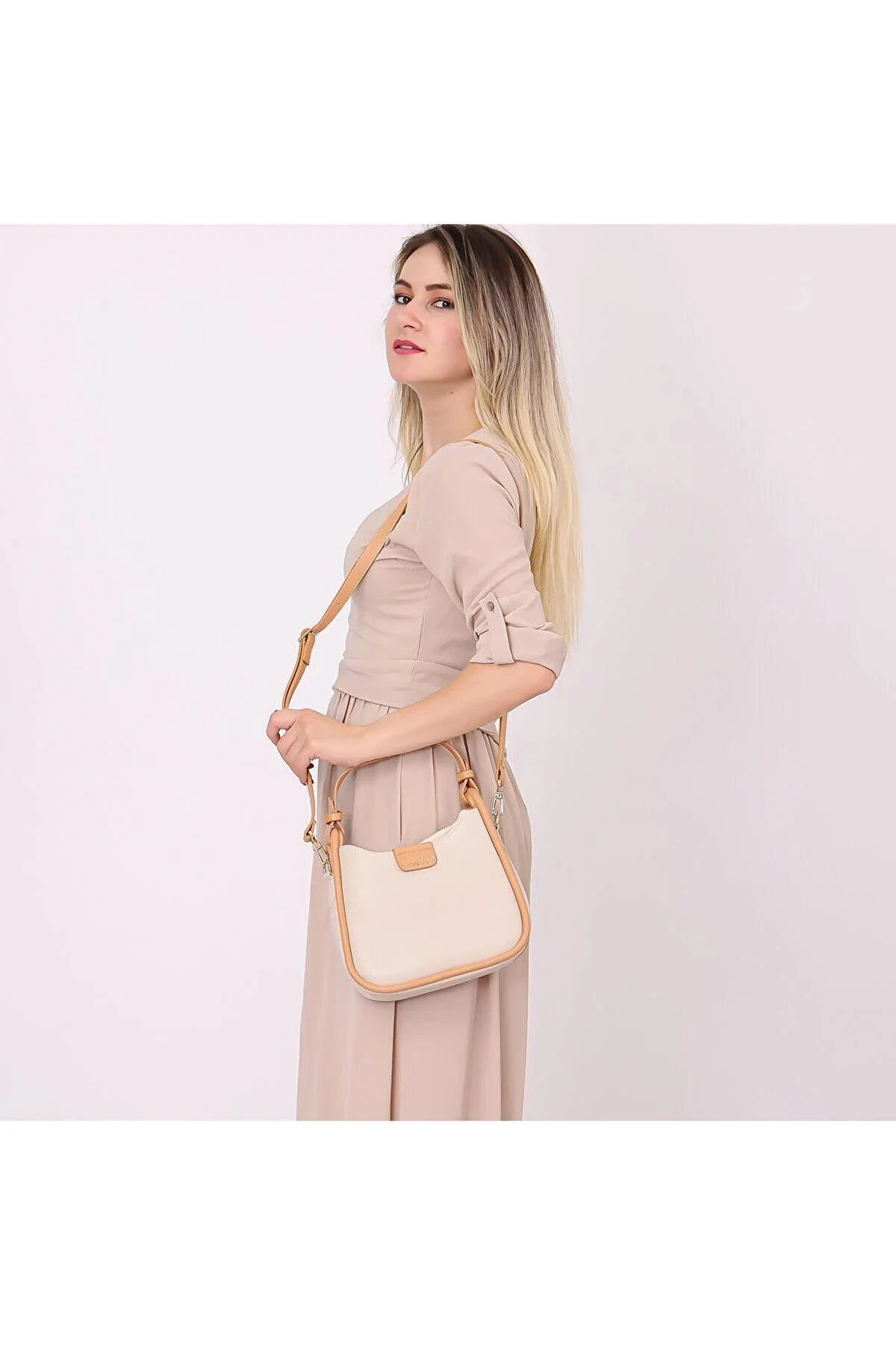 930062 Kadın El & Omuz Çantası