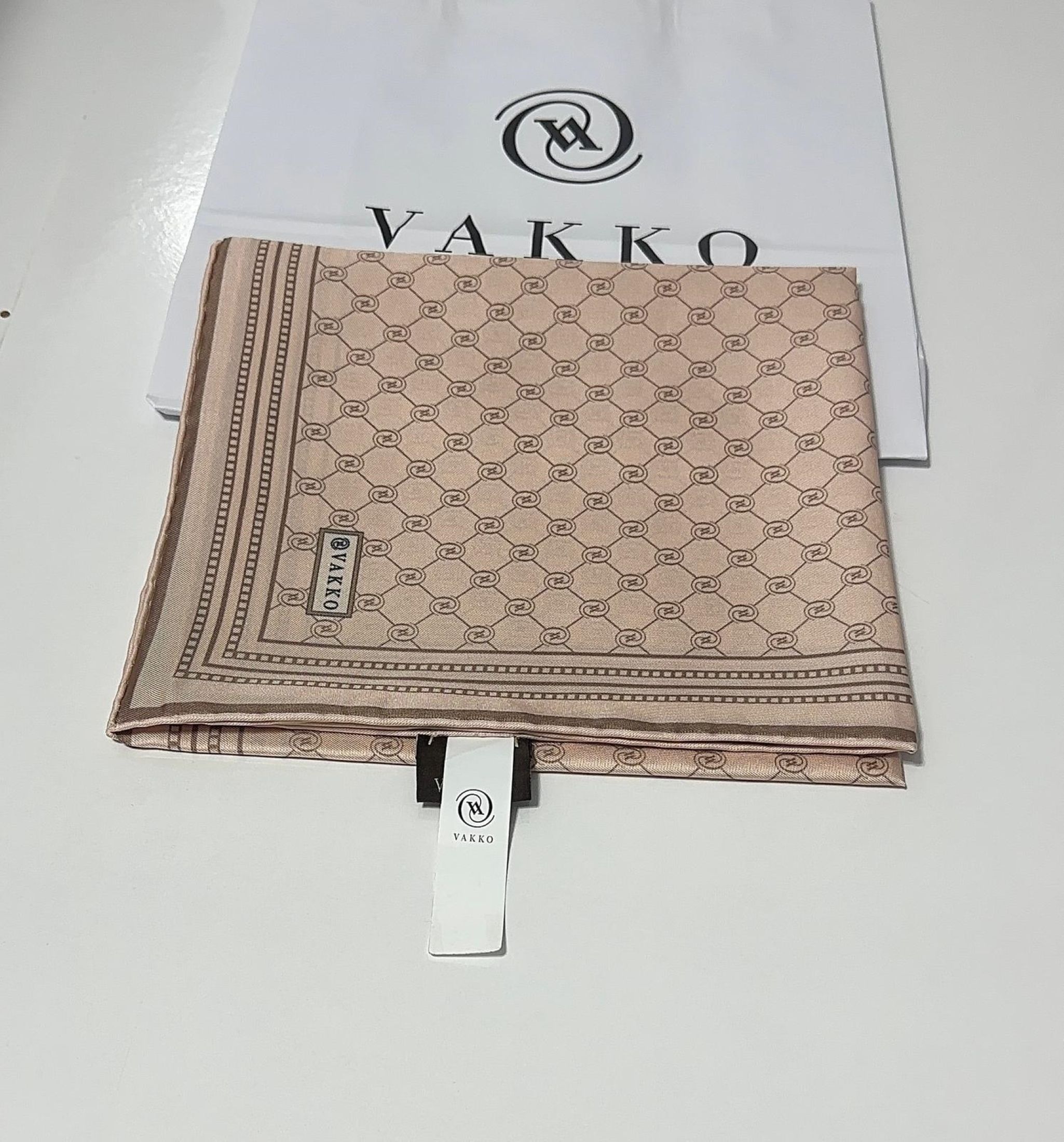 Vakko 90 X 90 - %100 Saf İpek Twill Eşarp - 03733