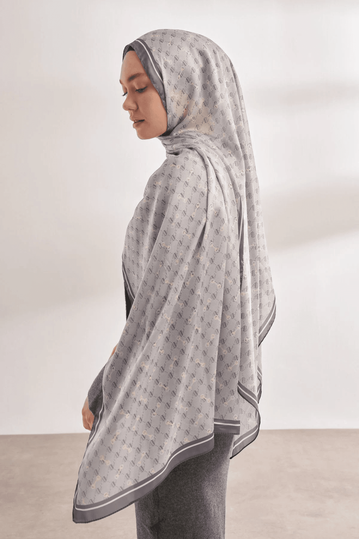 ARMANDA İTHAL VUAL MONOGRAM DESEN ŞAL -52929