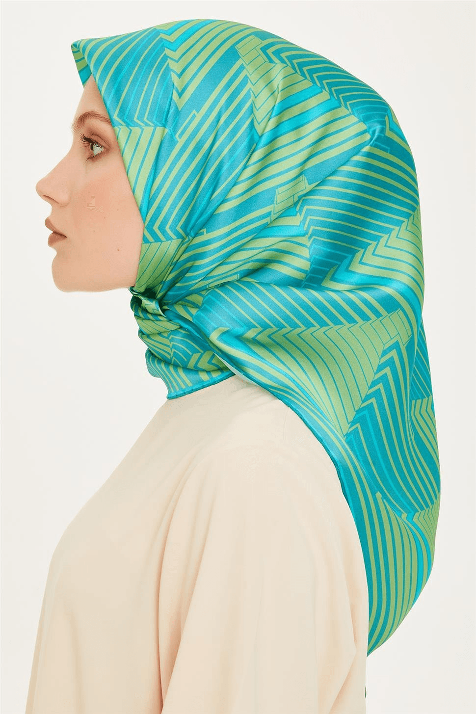 Armine Geometrik Desenli Sura Saf İpek Eşarp - 8834D (S)- 12