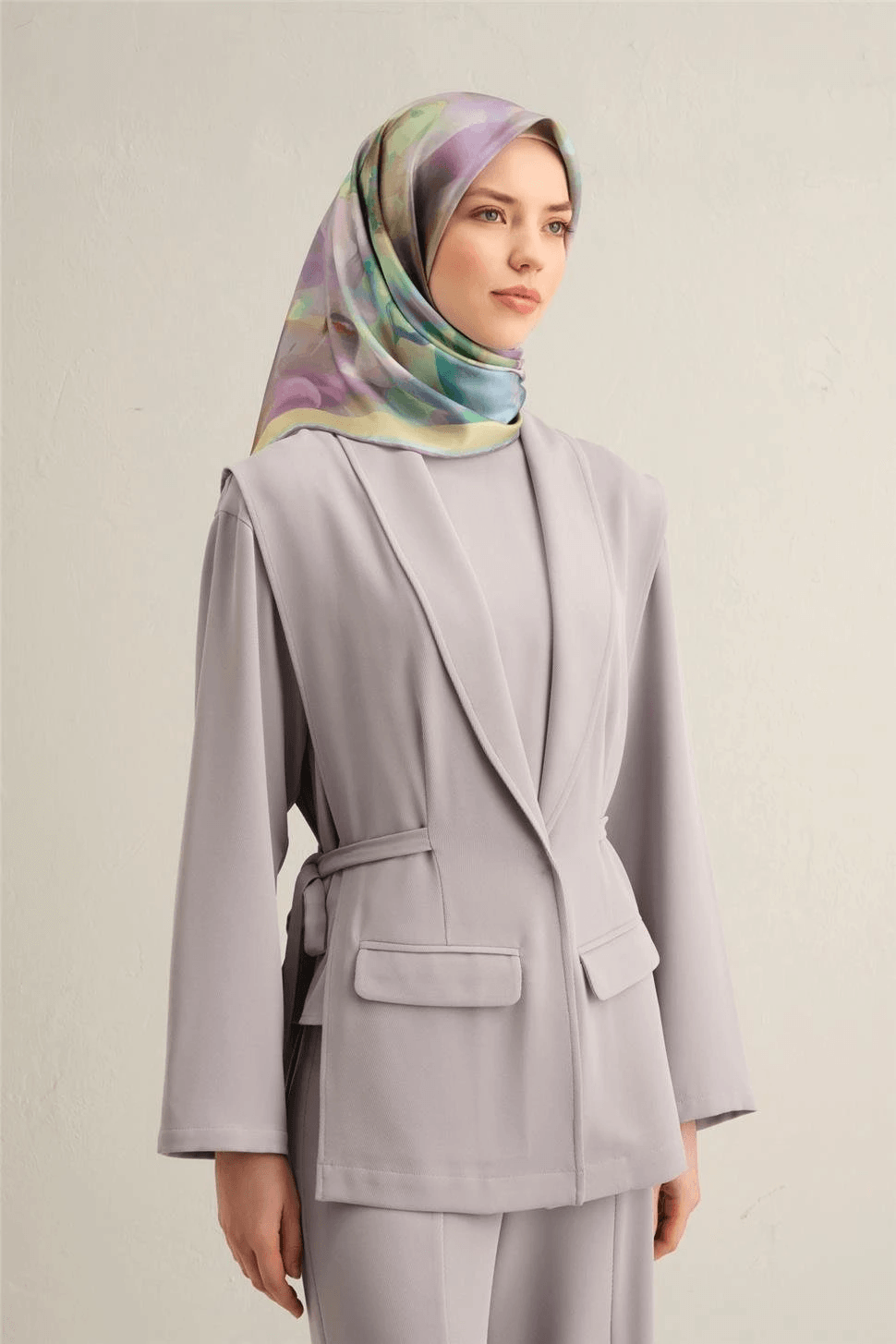 ARMİNE 2025 İLKBAHAR - YAZ - DJ SAF İPEK EŞARP ( SURA)-9310-32-83
