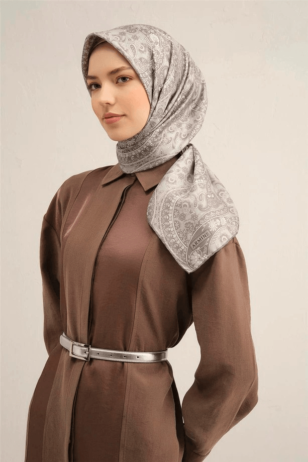 ARMİNE 2025 İLKBAHAR - YAZ - DJ SAF İPEK EŞARP 9304D01 ( SURA)-9304