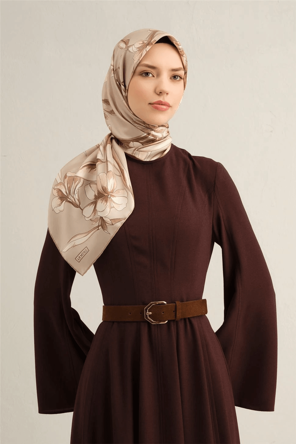 Armine Çiçek Desenli Saf İpek Sura Eşarp 9304