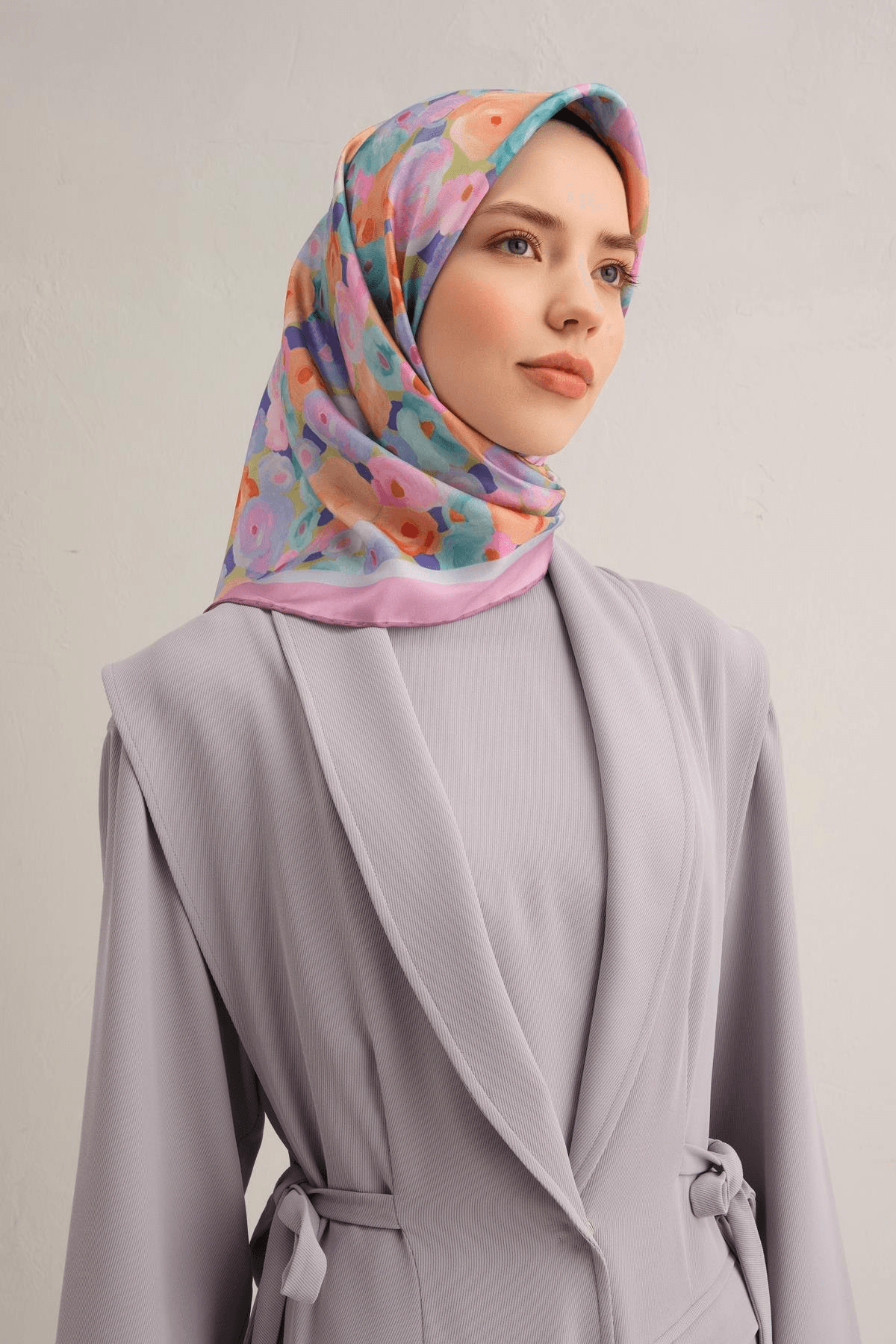 Arninr Soyut Desenli Saf İpek Sura Eşarp 9300 06