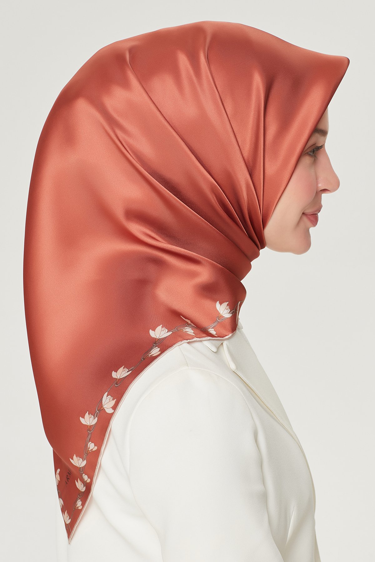 Armine 90*90 İpek Eşarp 8553d (sura) / E21YA8553D01