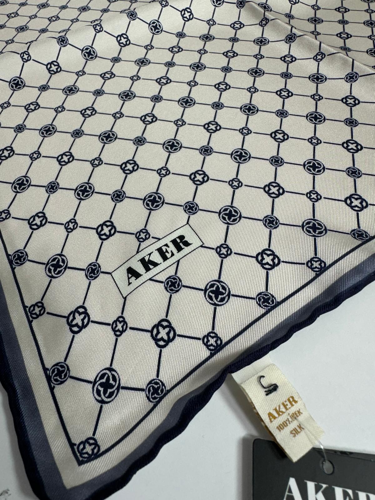 Aker Logo Desenli Twill İpek Eşarp - İlkbahar - Yaz- 8981713-922