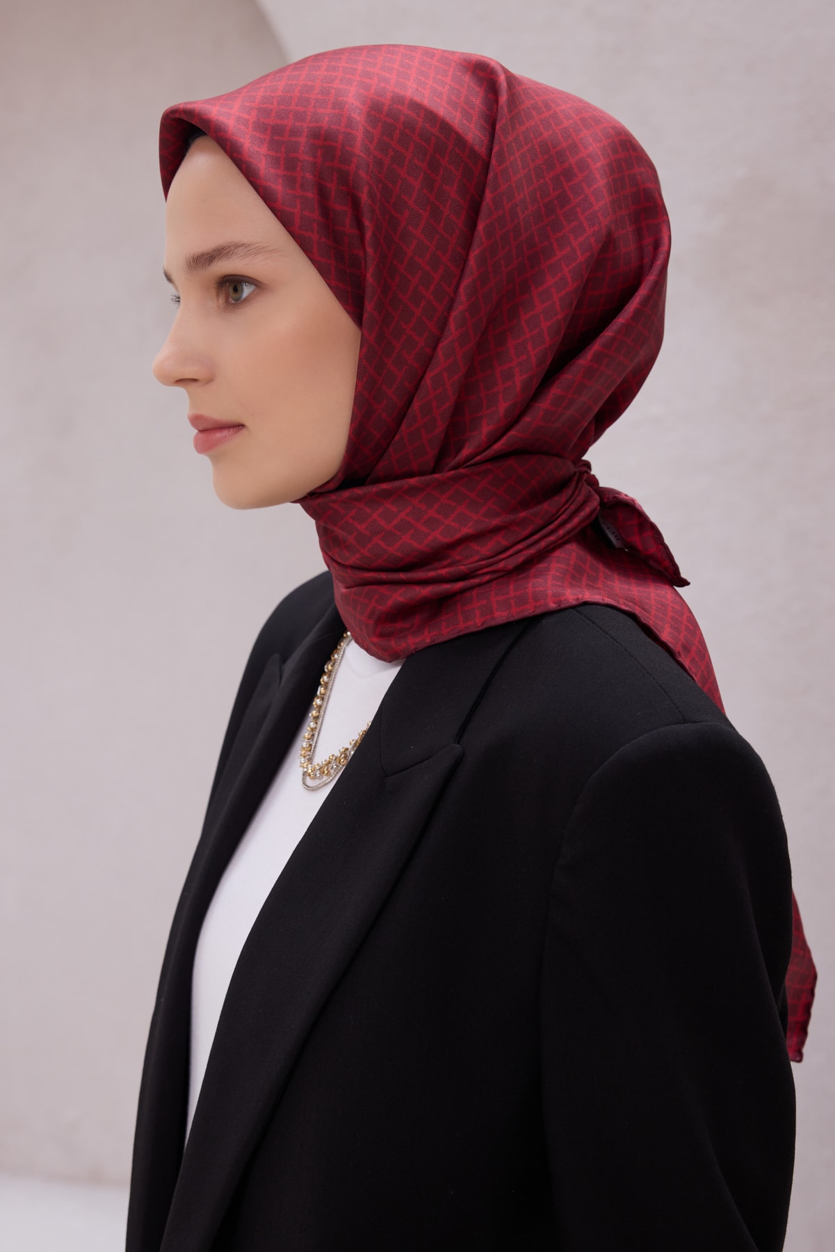 Belli Çiçek Desen İpek Twill Eşarp 4203D01