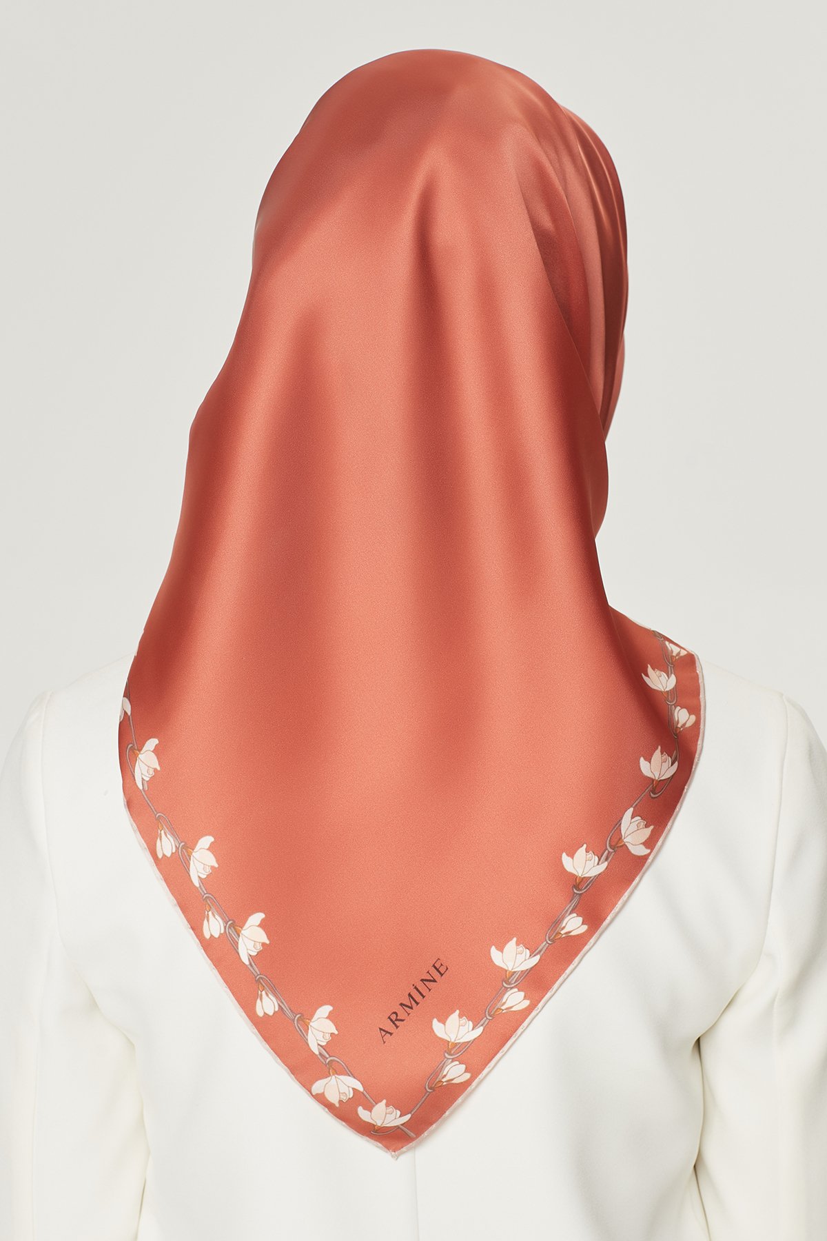 Armine 90*90 İpek Eşarp 8553d (sura) / E21YA8553D01