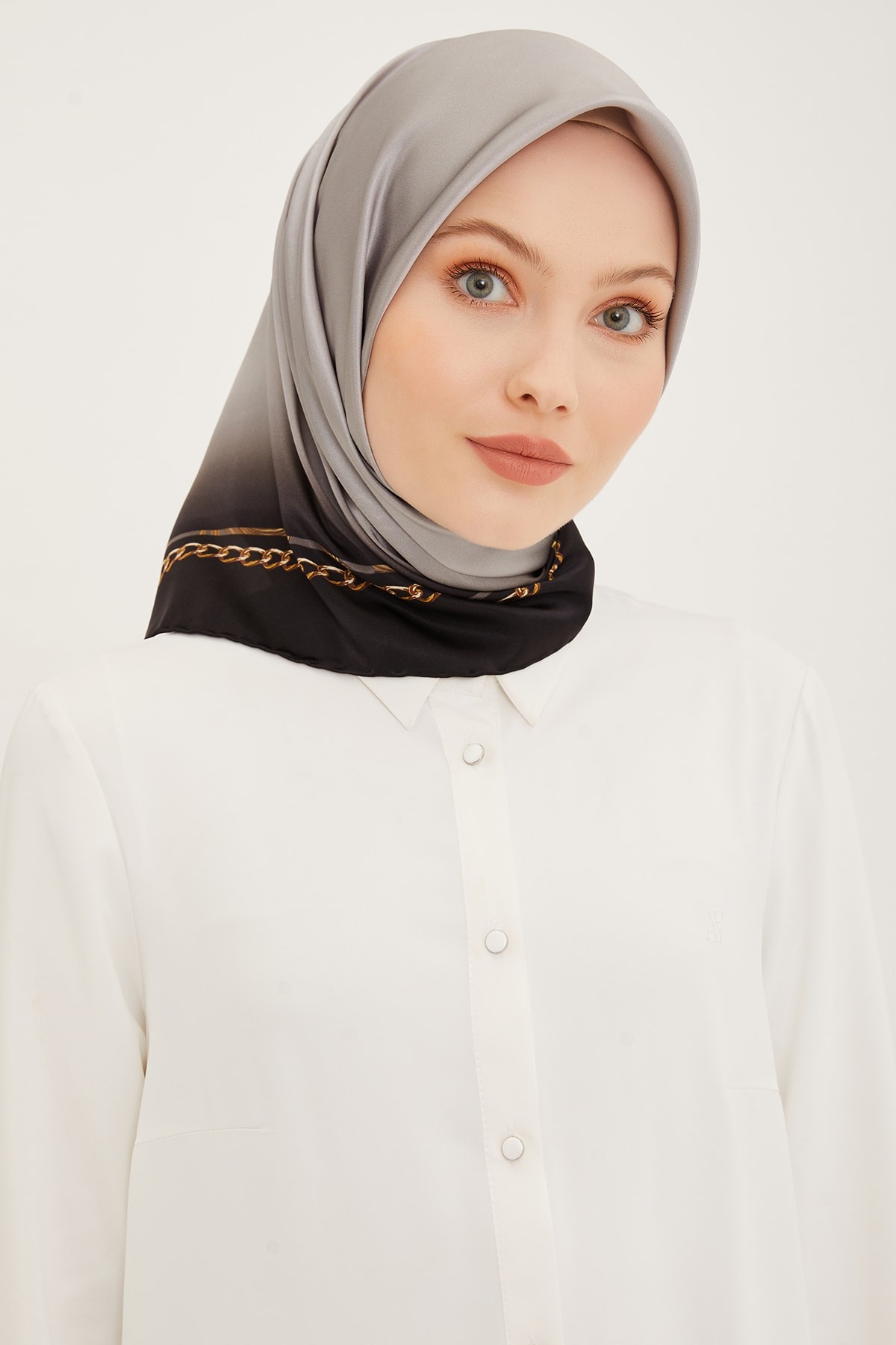 Armine 90*90 İpek Eşarp 2023/24 Ilkbahar Yaz Sezonu 8928d01 35 -sura Ipek