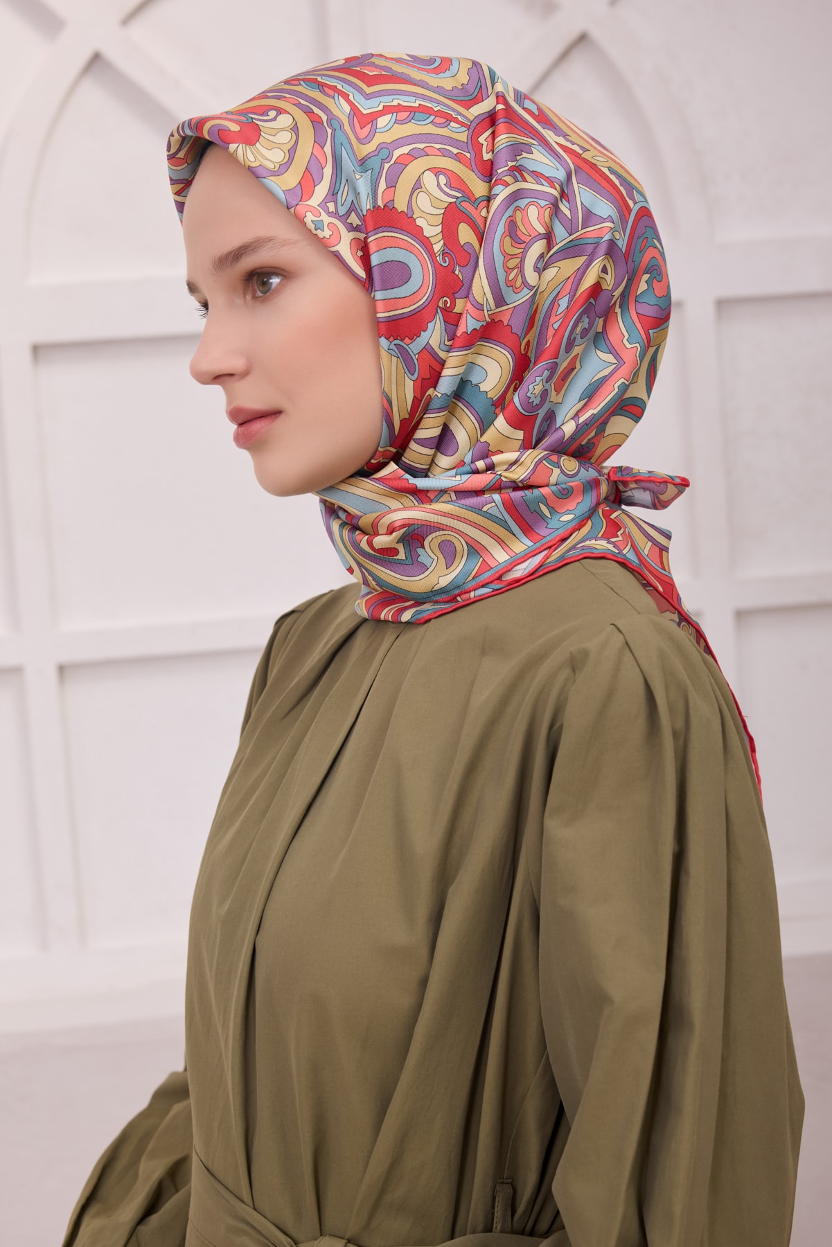 Belli Etnik Desen Saf İpek Twill Eşarp 4222D01