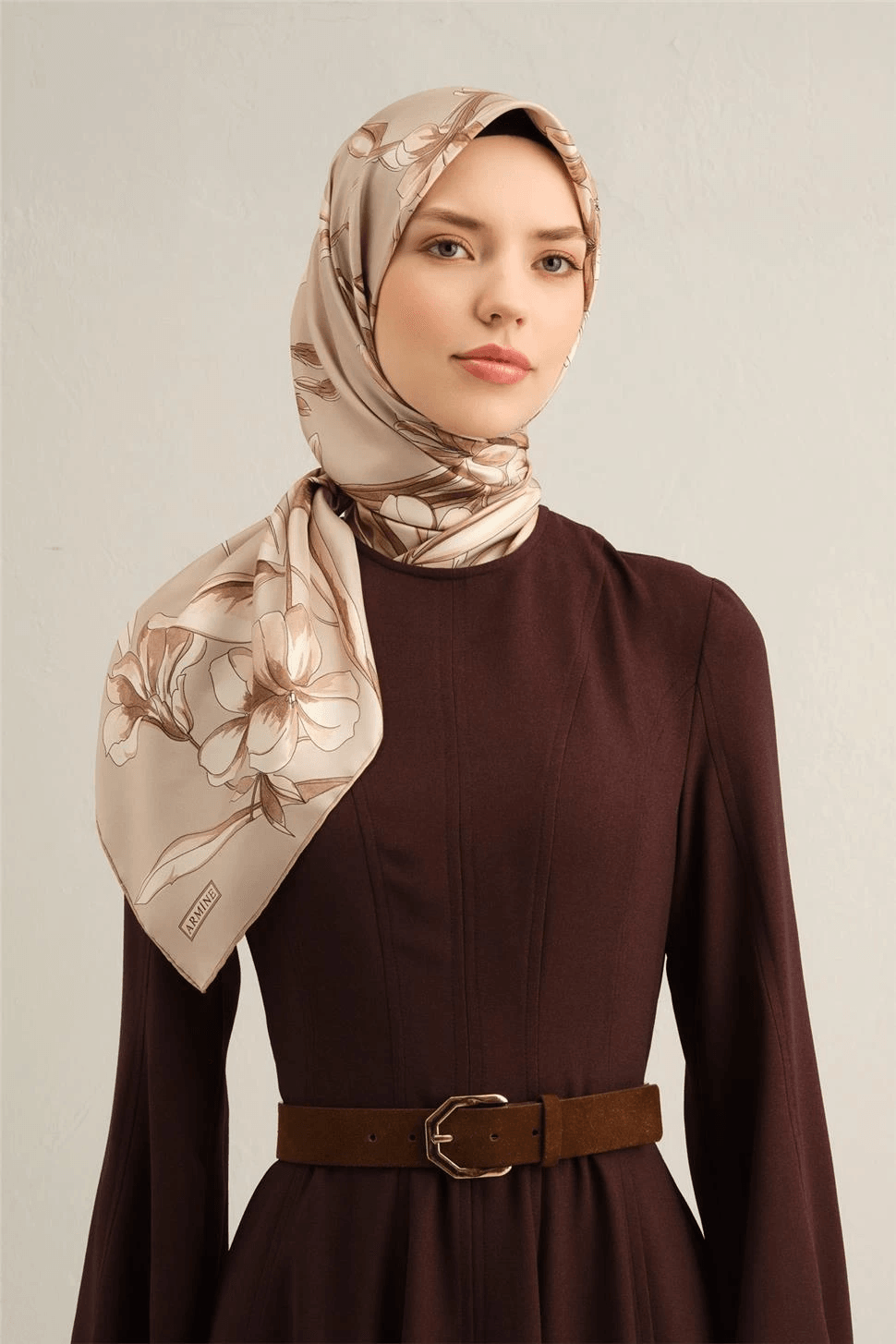 Armine Çiçek Desenli Saf İpek Sura Eşarp 9304