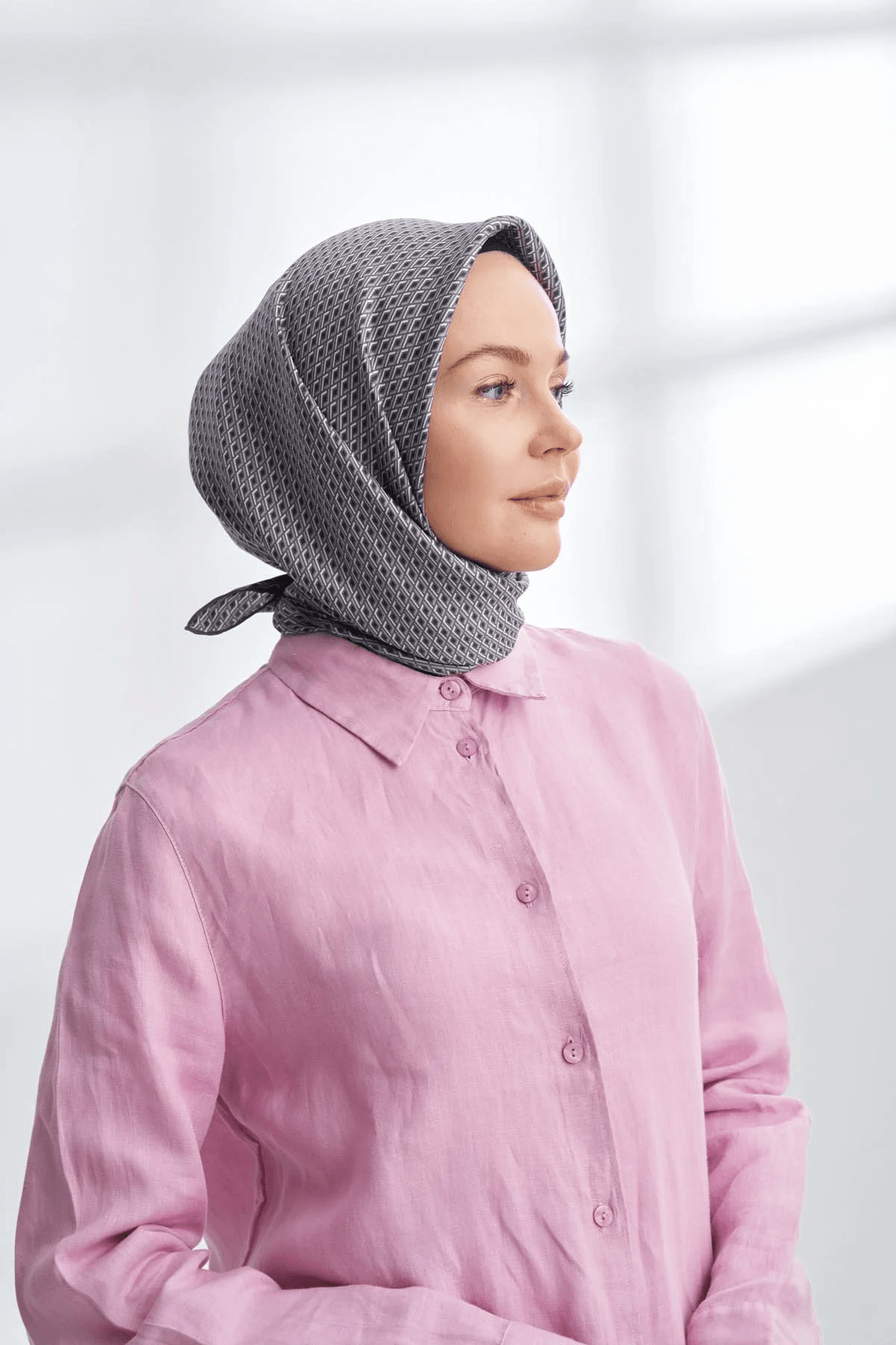ARMANDA NOIRE DESEN TWİLL İPEK EŞARP - 4303