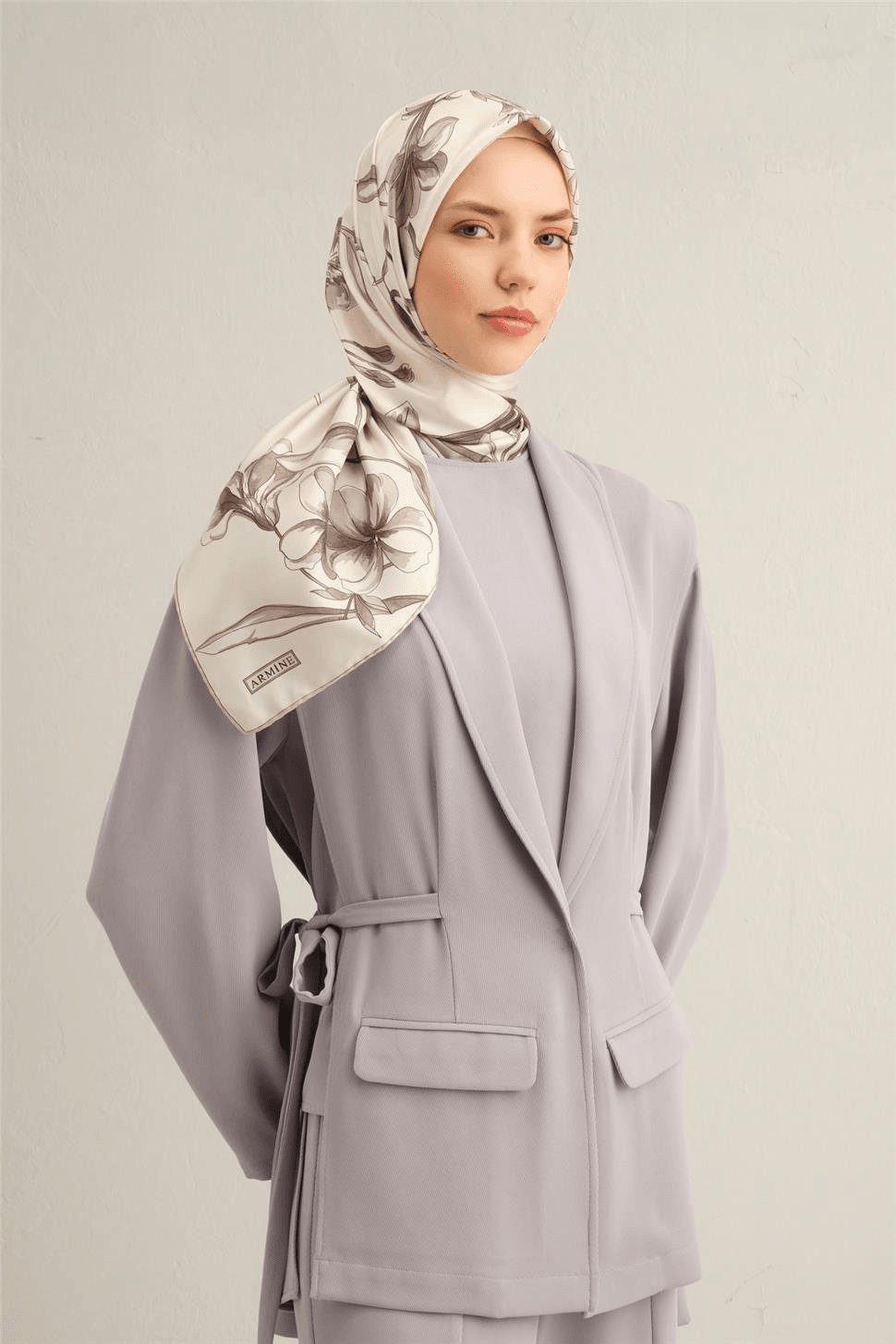 Armine Çiçek Desenli Saf İpek Sura Eşarp 9304