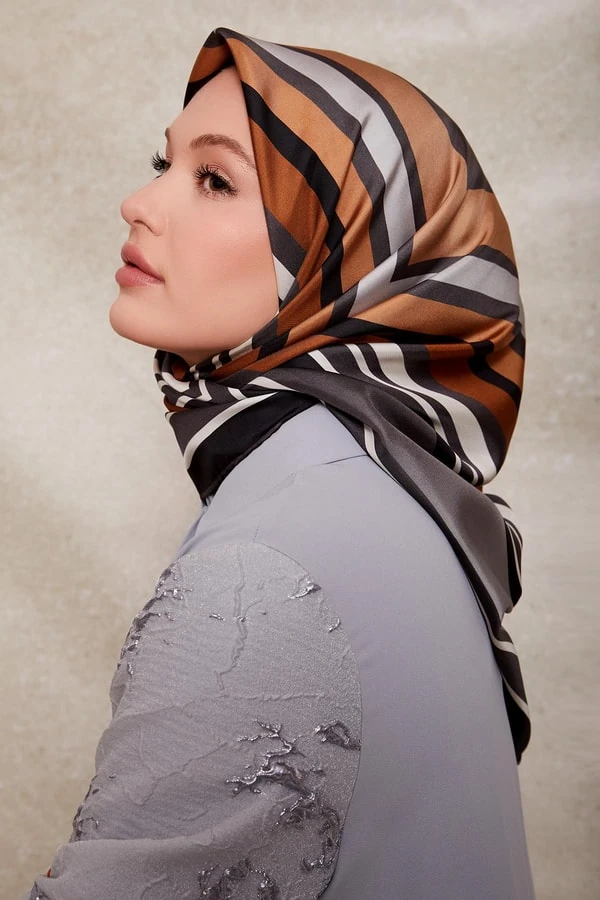 Levidor Kare Desenli Twill İpek Eşarp-0920