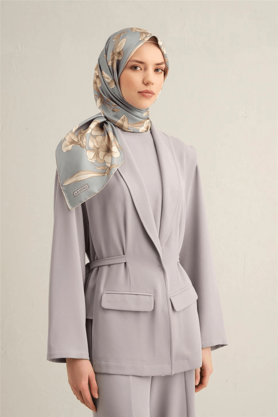Armine Çiçek Desenli Saf İpek Sura Eşarp 9304