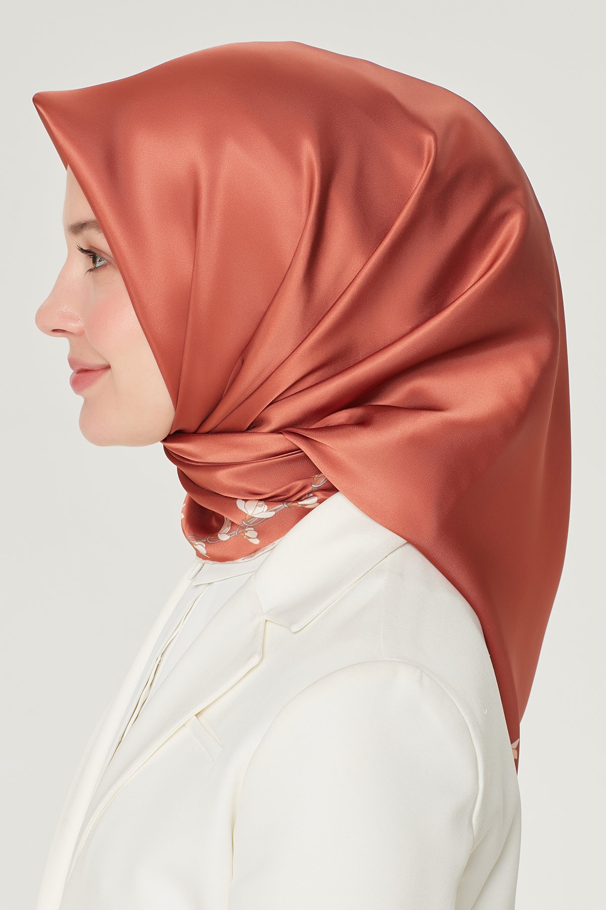 Armine 90*90 İpek Eşarp 8553d (sura) / E21YA8553D01