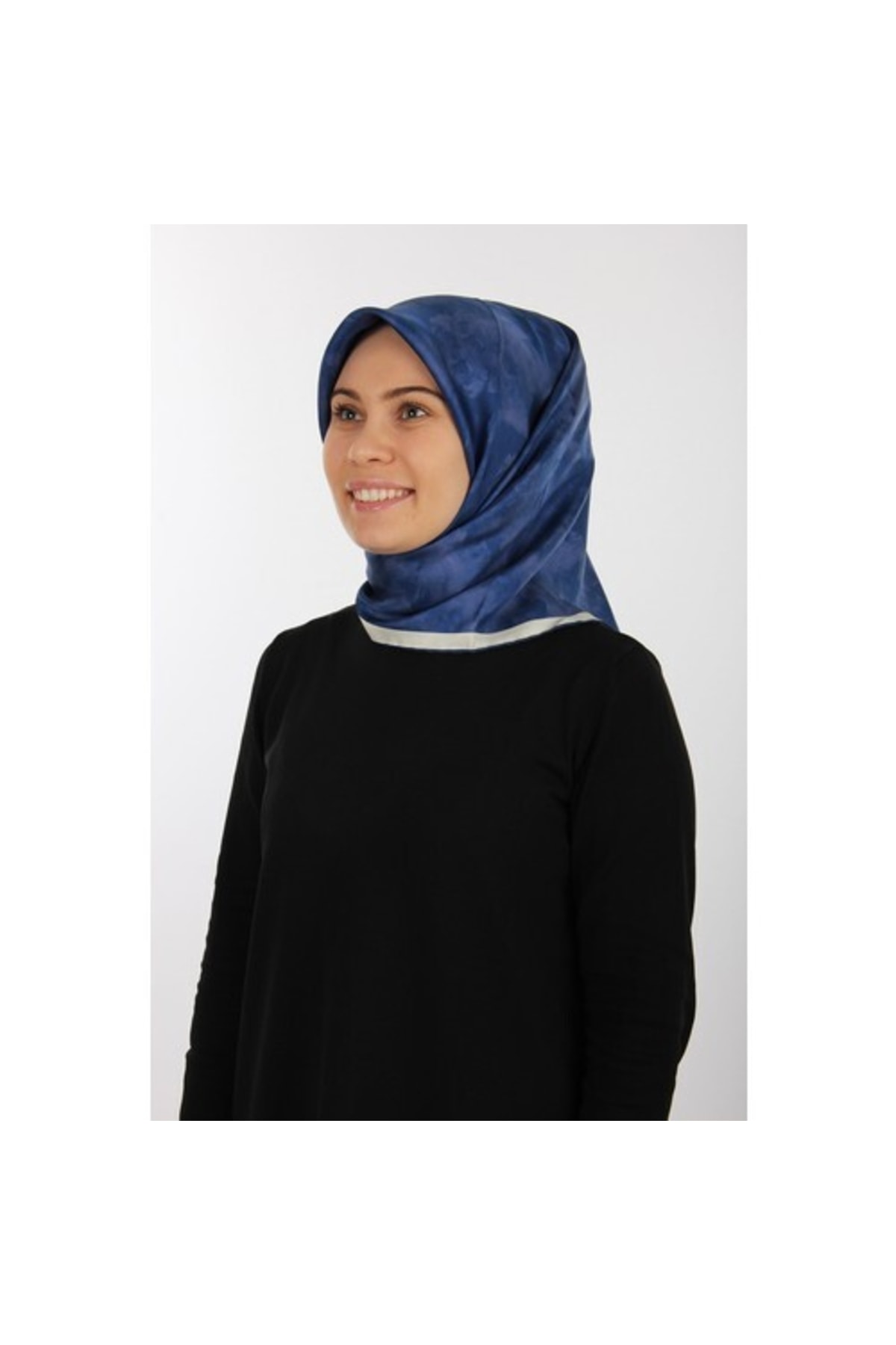 Koyu Mavi Ipek Krep Saten Eşarp 7208701-323