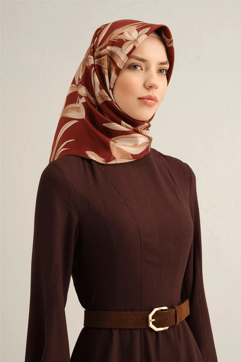 Armine Çiçek Desenli Saf İpek Sura Eşarp 9304