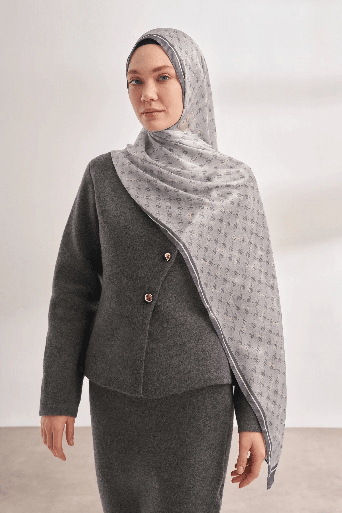ARMANDA İTHAL VUAL MONOGRAM DESEN ŞAL -52929