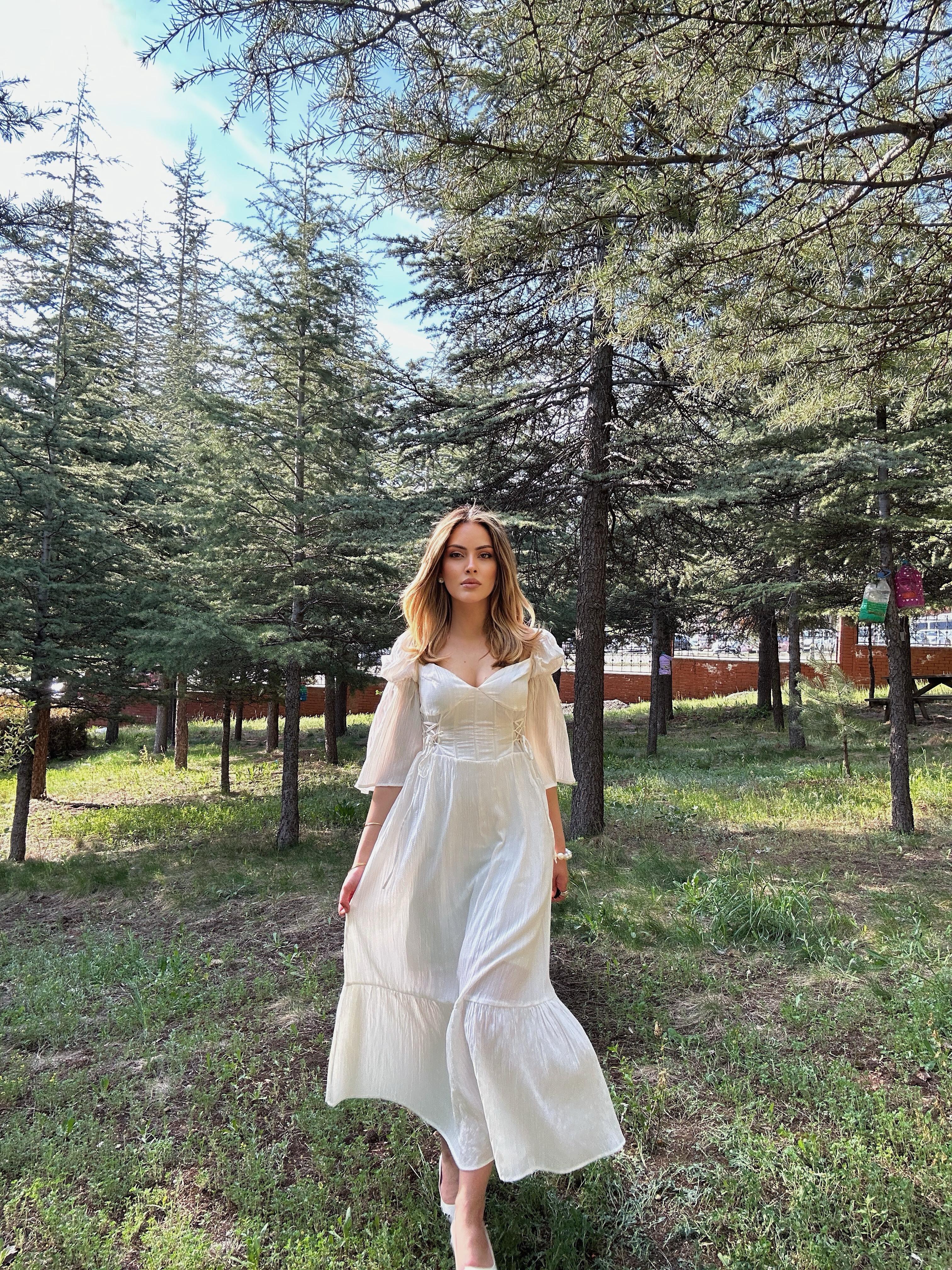 Elenis's Dantel Düşü Beyaz Maxi Elbise - beyaz