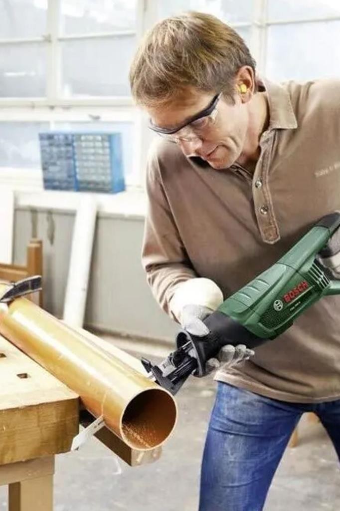 Bosch Tilk Kuyruğu Testere PSA700E