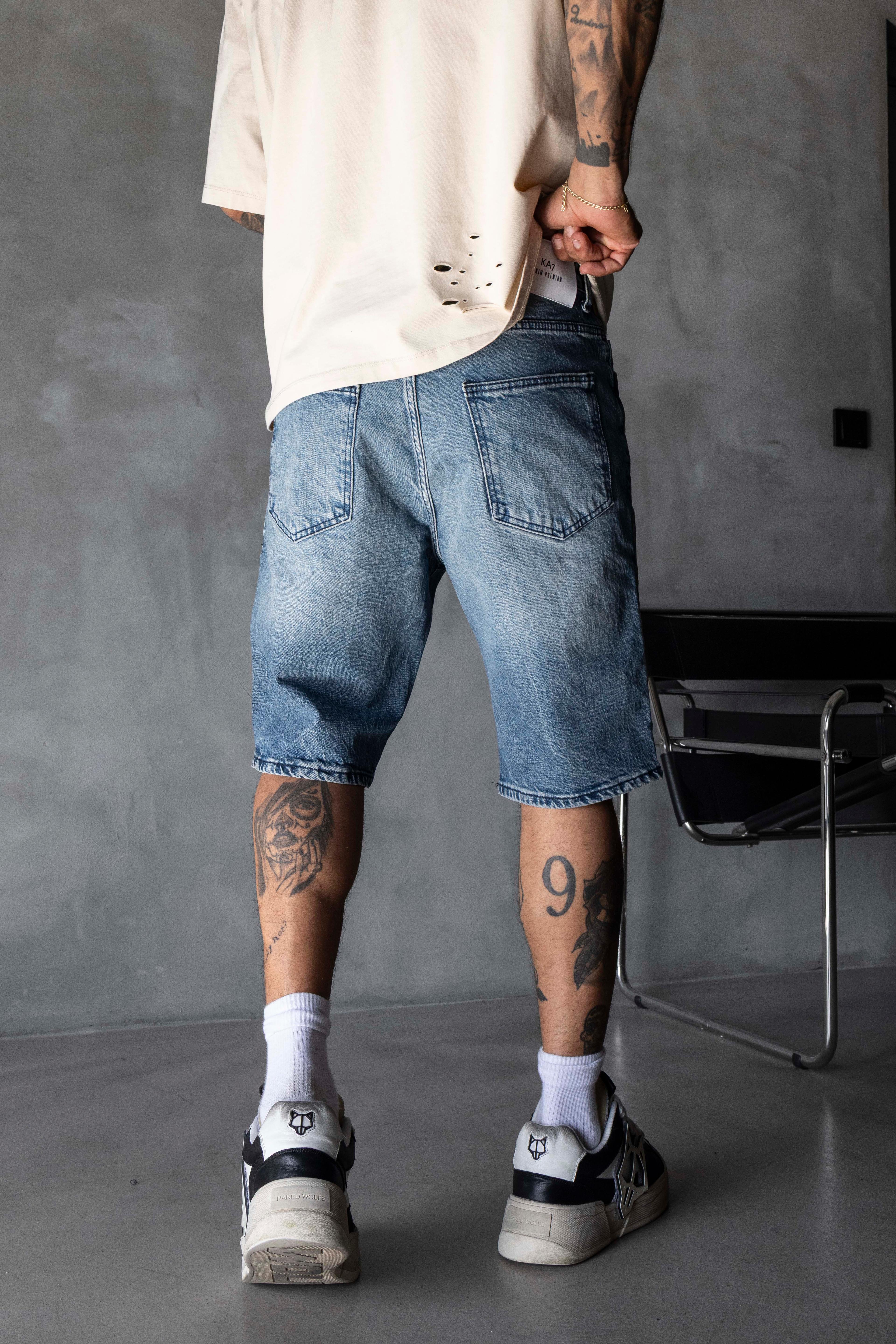 Mavi Yıkamalı Klasik Denim Şort