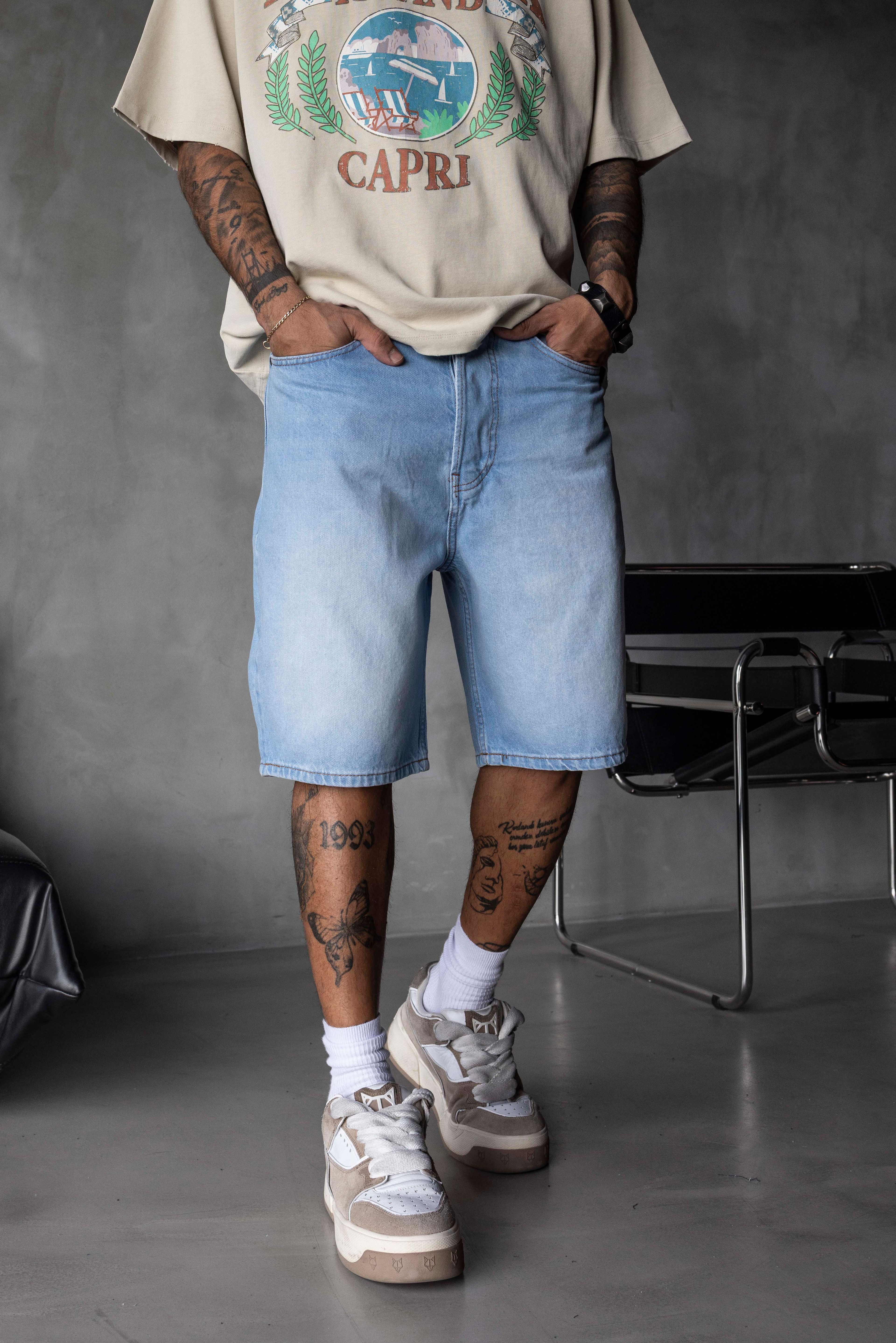 Mavi Yıkamalı Klasik Denim Şort
