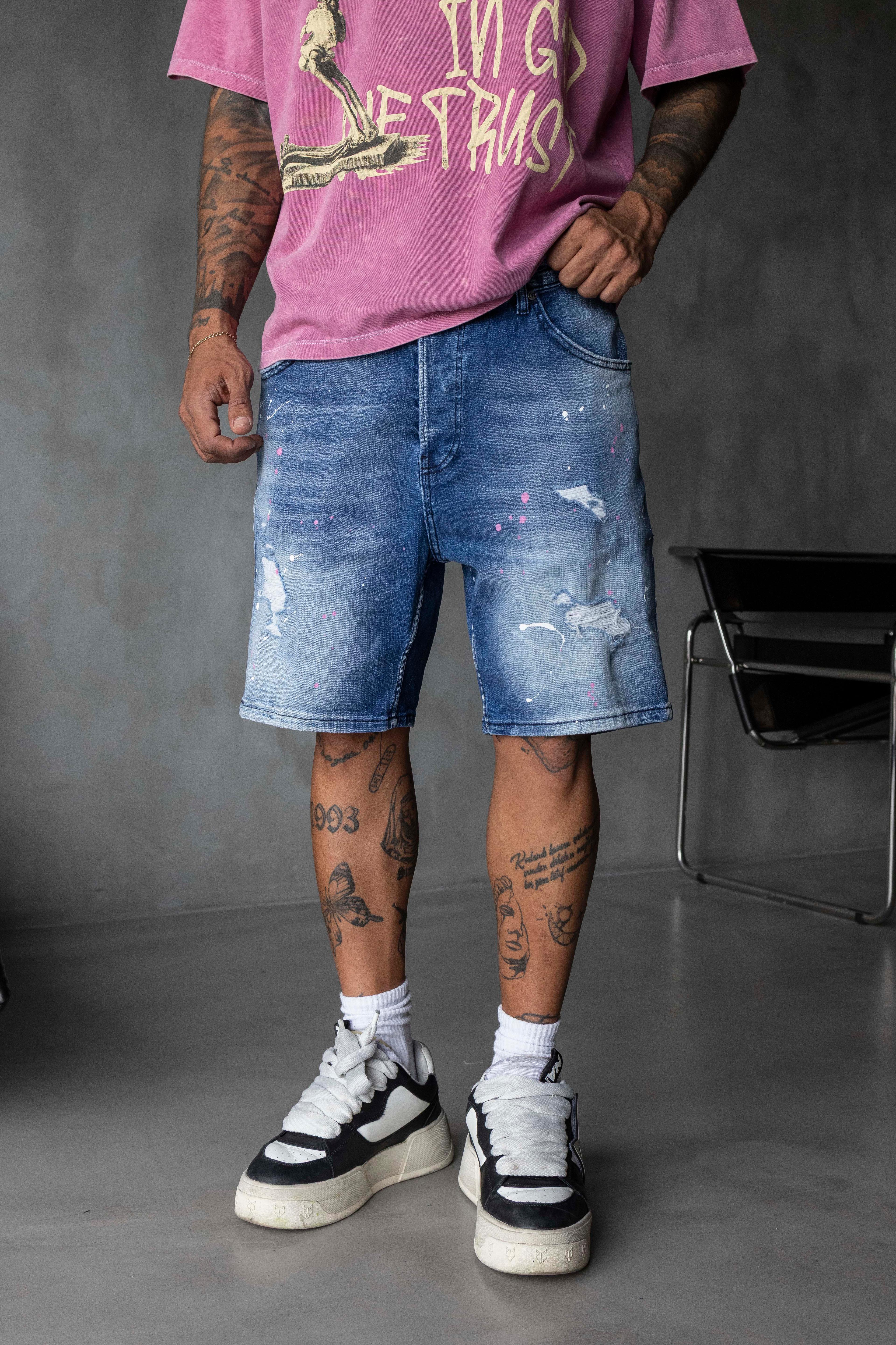 Mavi Yırtık ve Boya Efektli Denim Şort