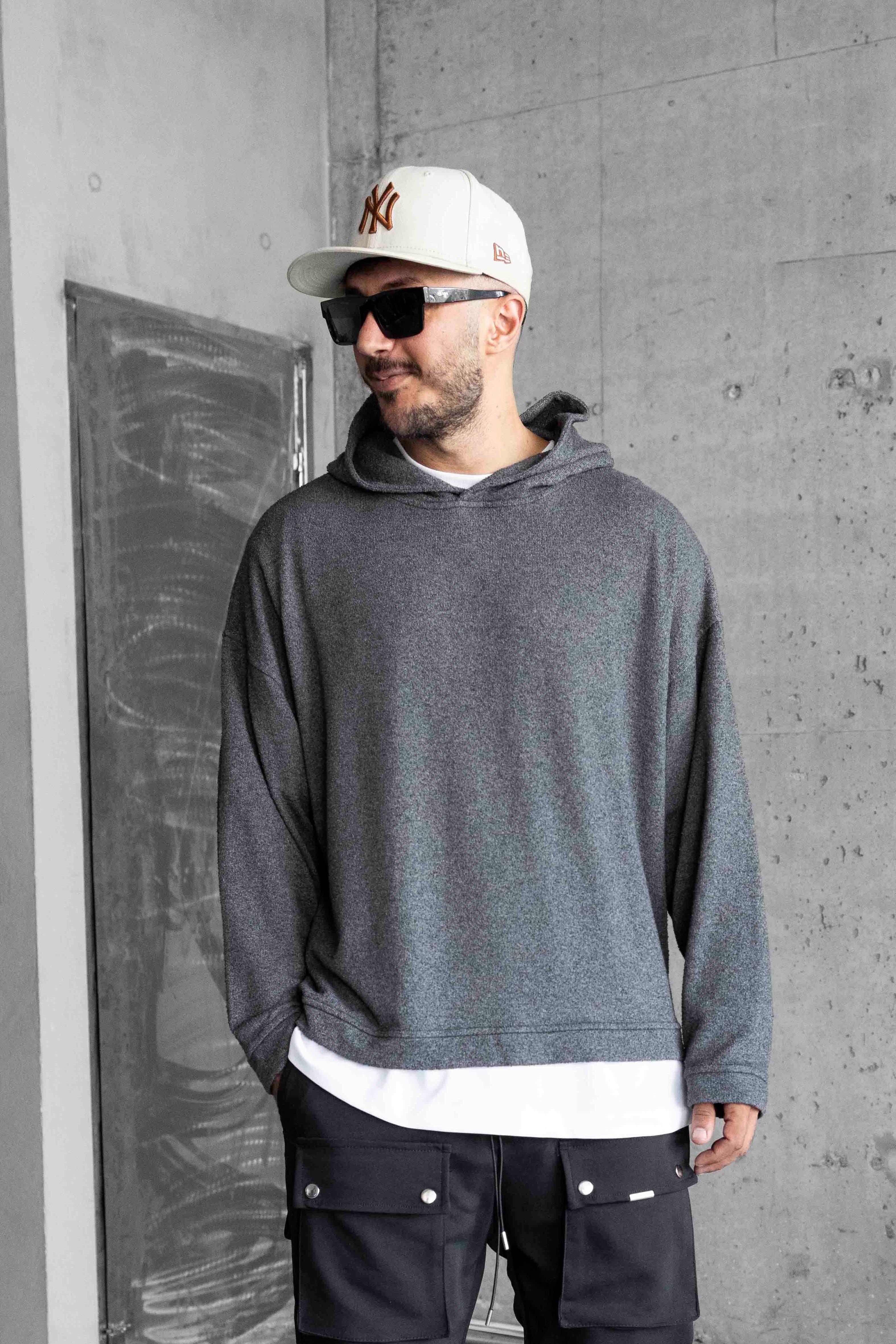 Dokulu Kumaş Oversize Kapüşonlu Sweatshirt