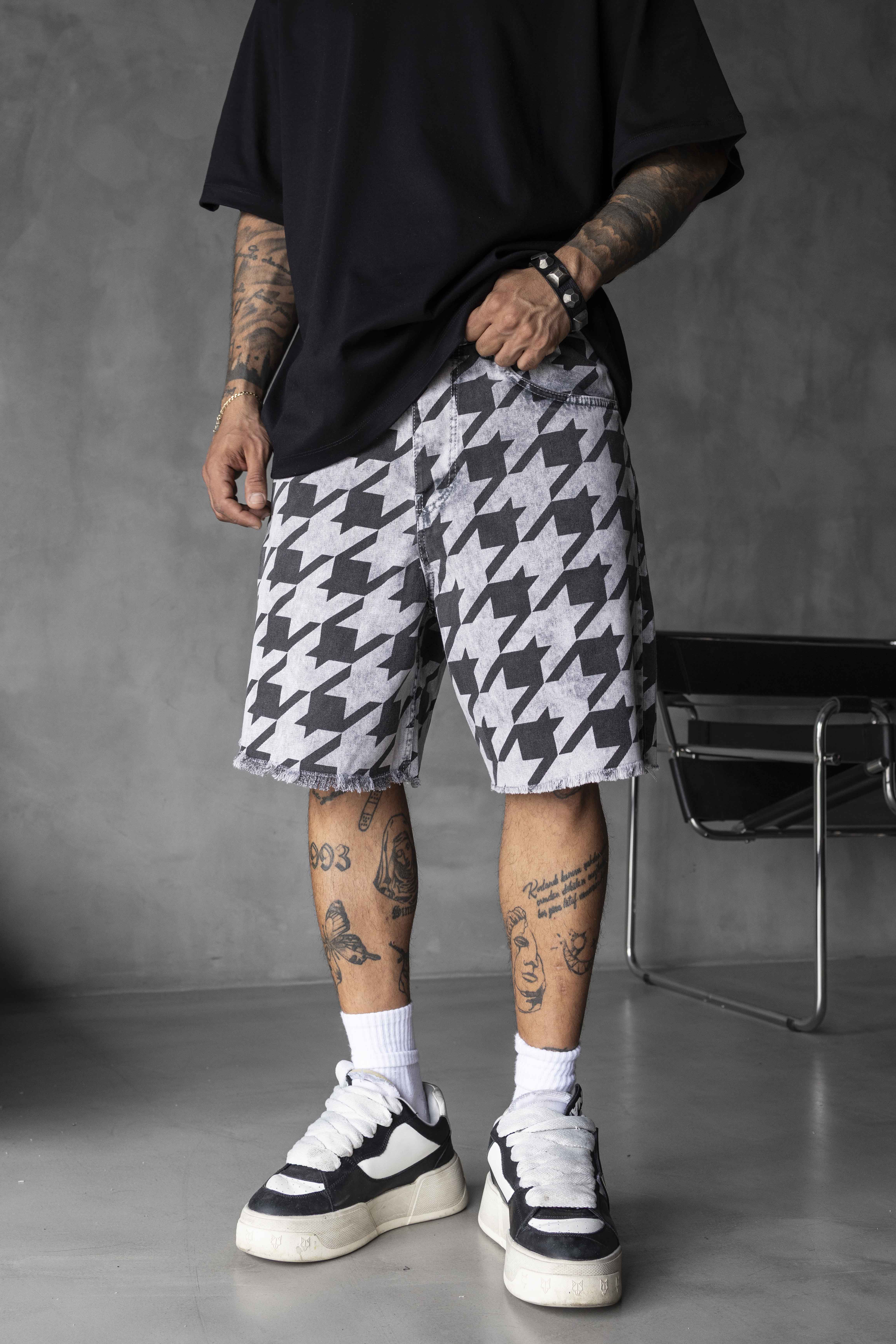 Oversized Houndstooth Pattern Denim Shorts