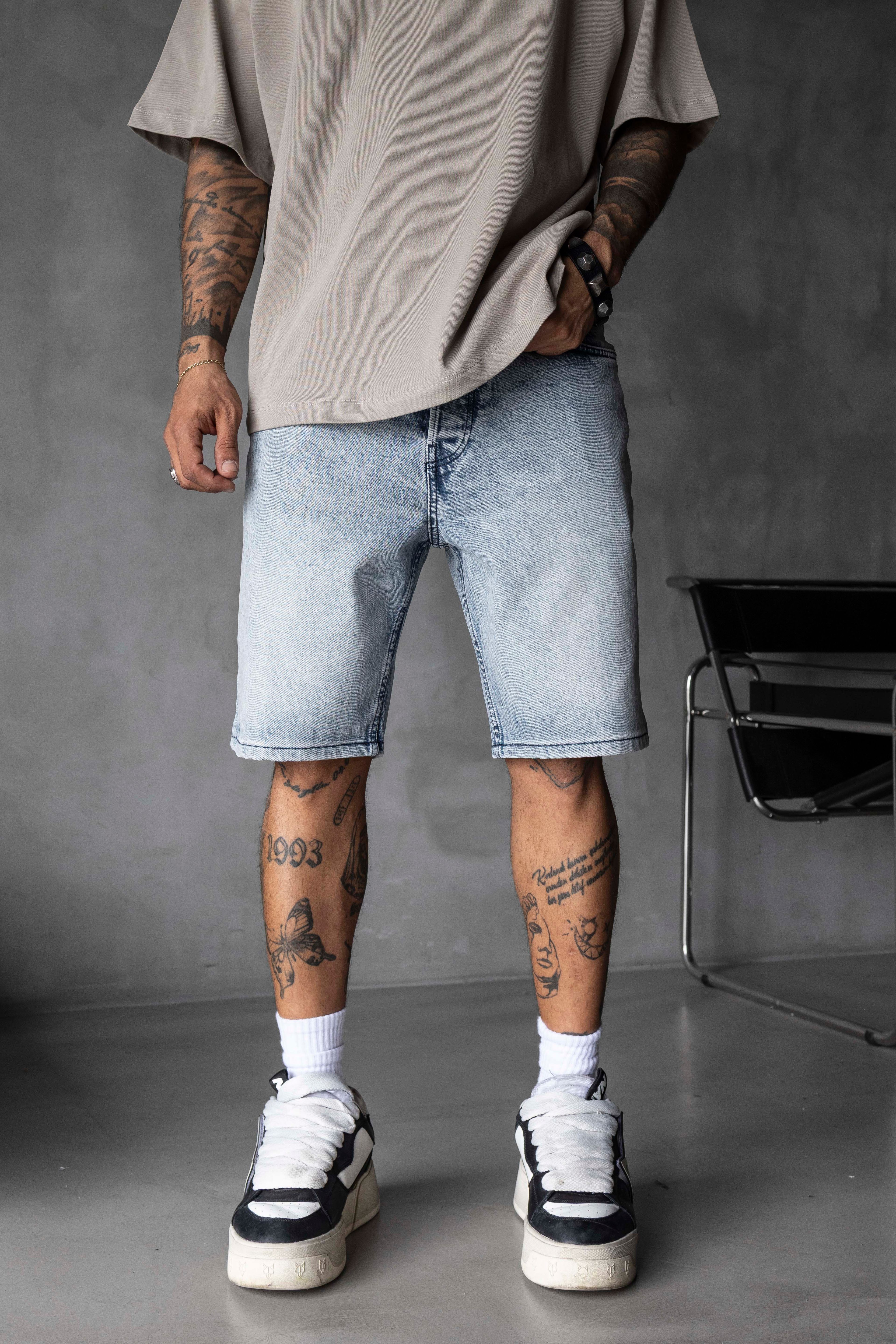 Mavi Yıkamalı Klasik Denim Şort