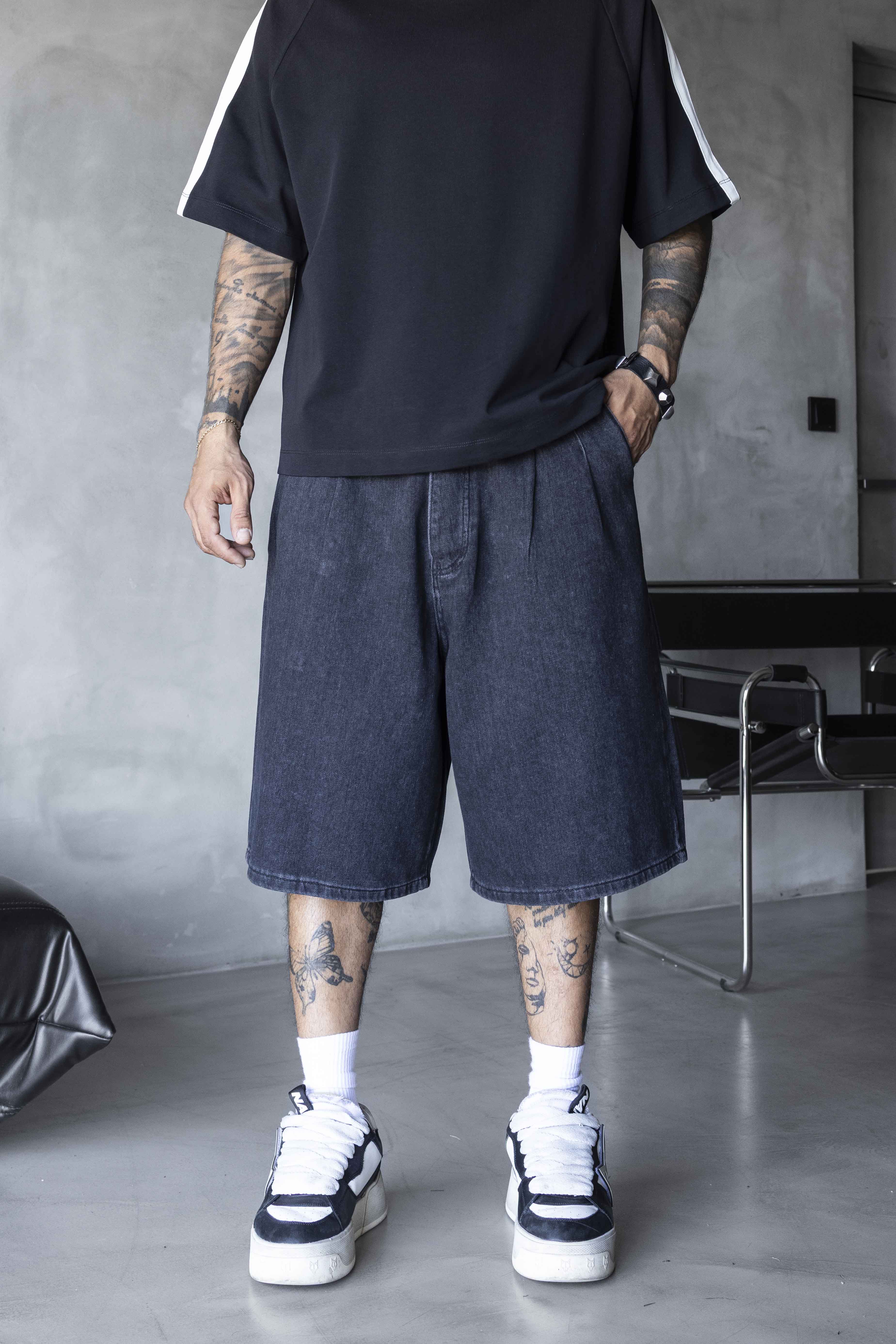 Navy Wide-Leg Pleated Relaxed Denim Shorts