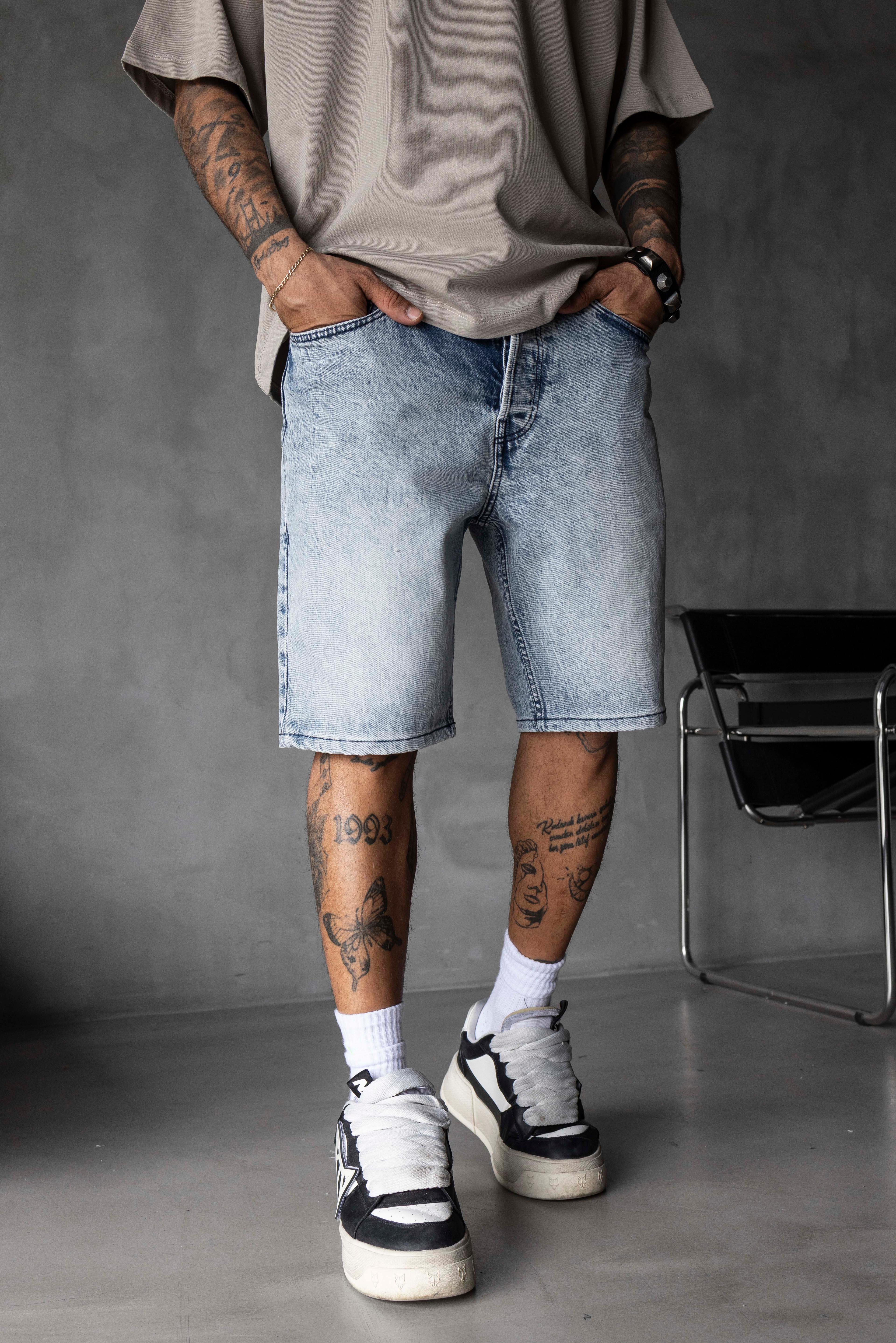 Mavi Yıkamalı Klasik Denim Şort