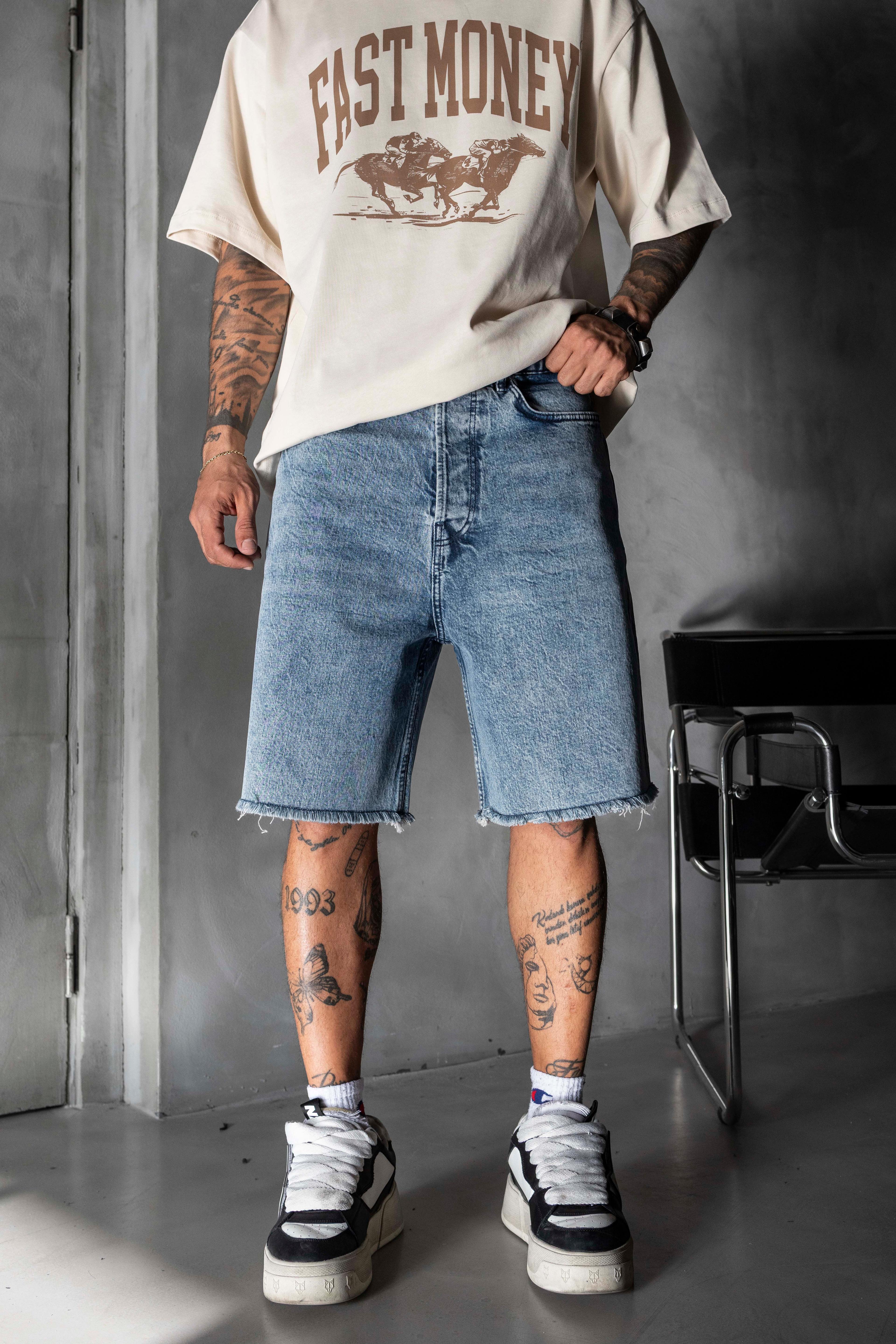 Açık Mavi Yıkamalı Ham Paça Denim Şort