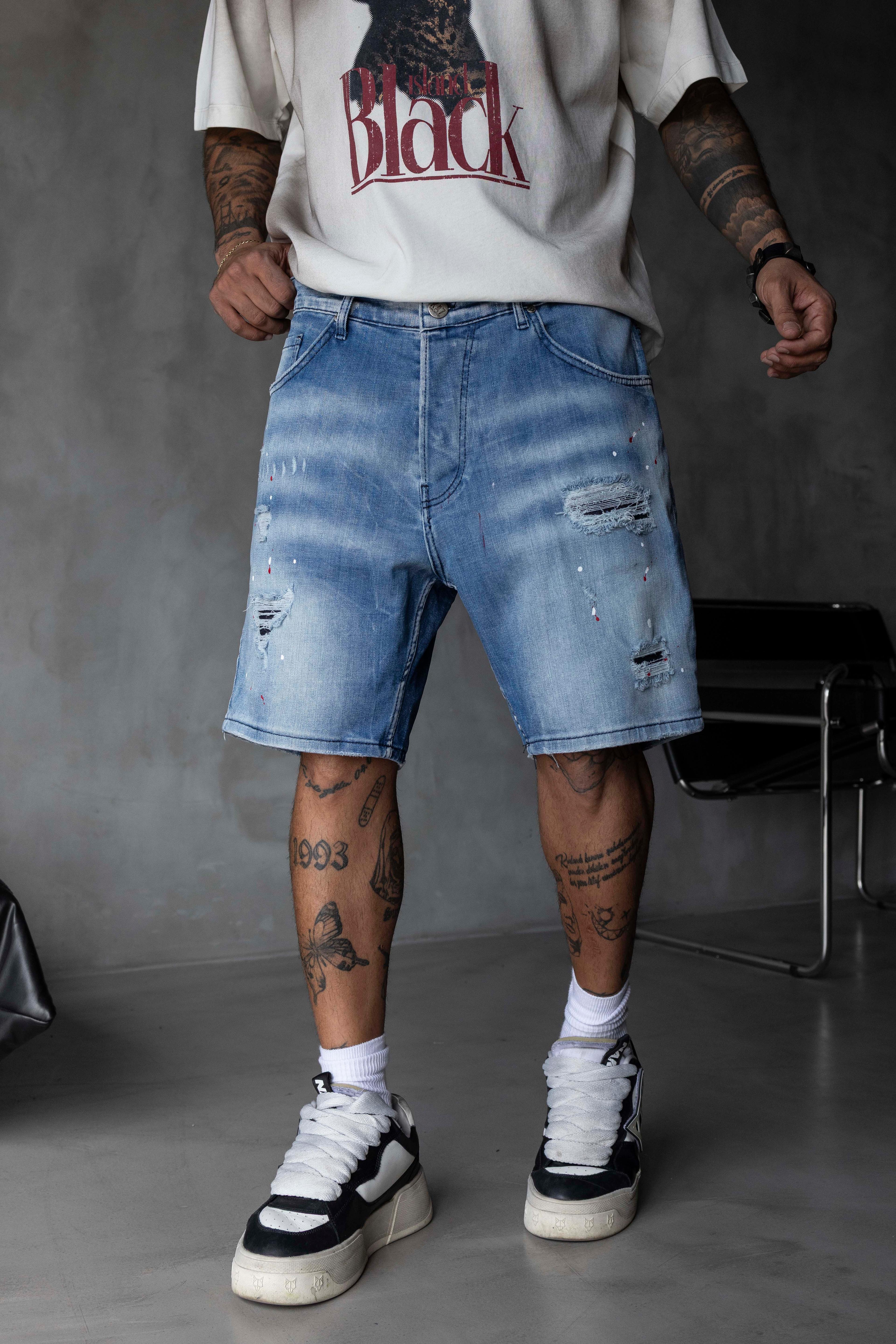 Açık Mavi Yırtık ve Boya Efektli Denim Şort