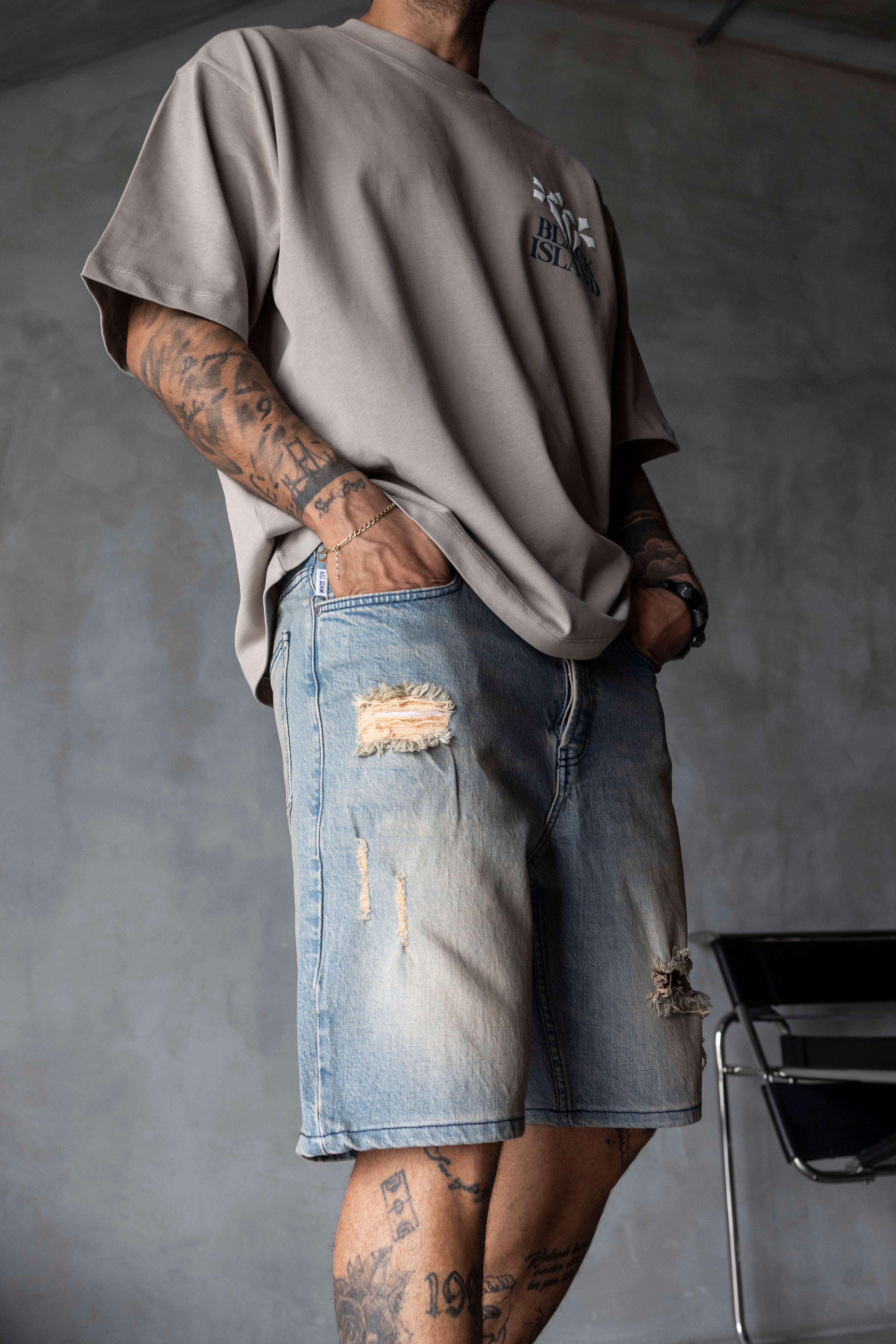 Mavi Yıkamalı Klasik Denim Şort
