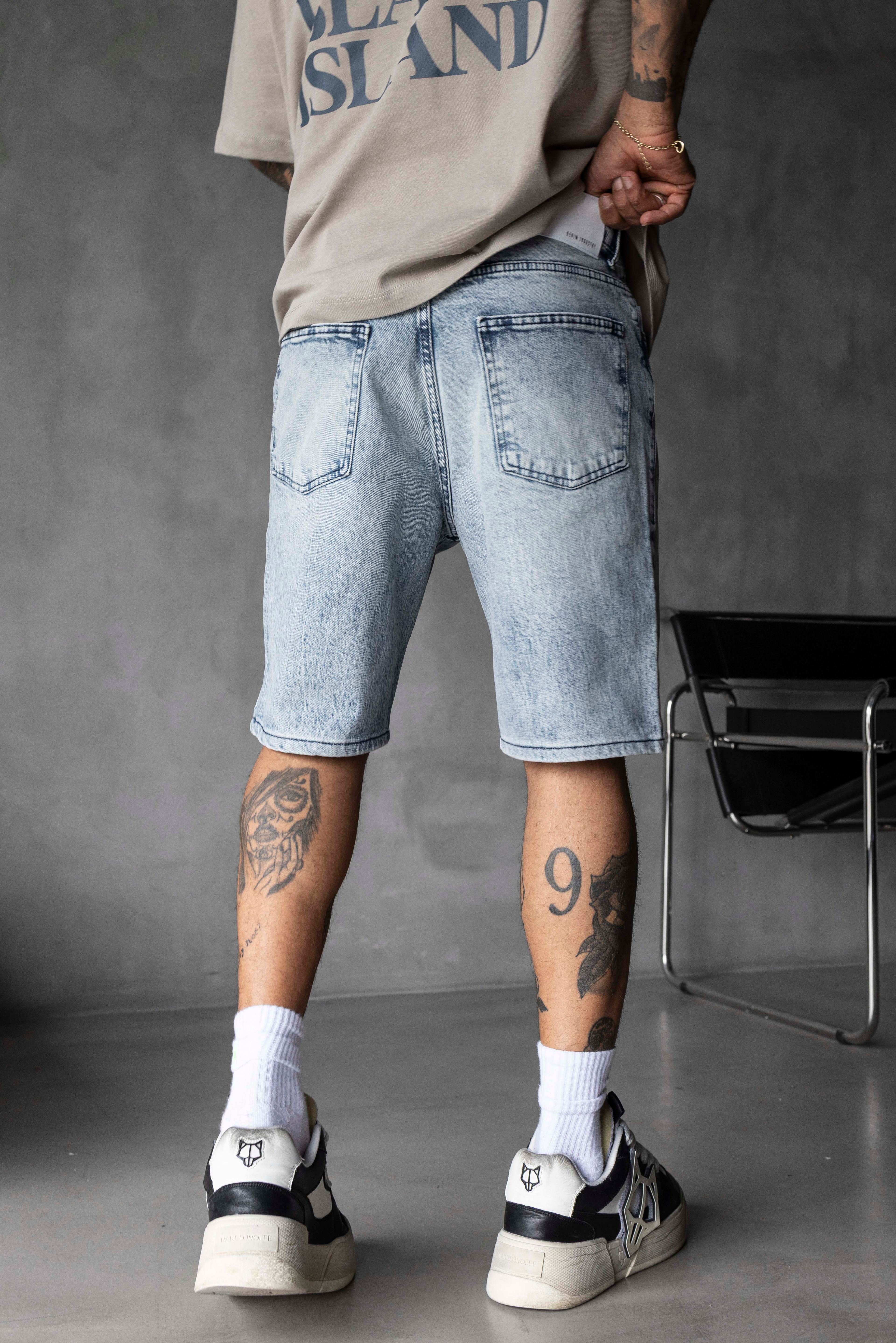 Mavi Yıkamalı Klasik Denim Şort