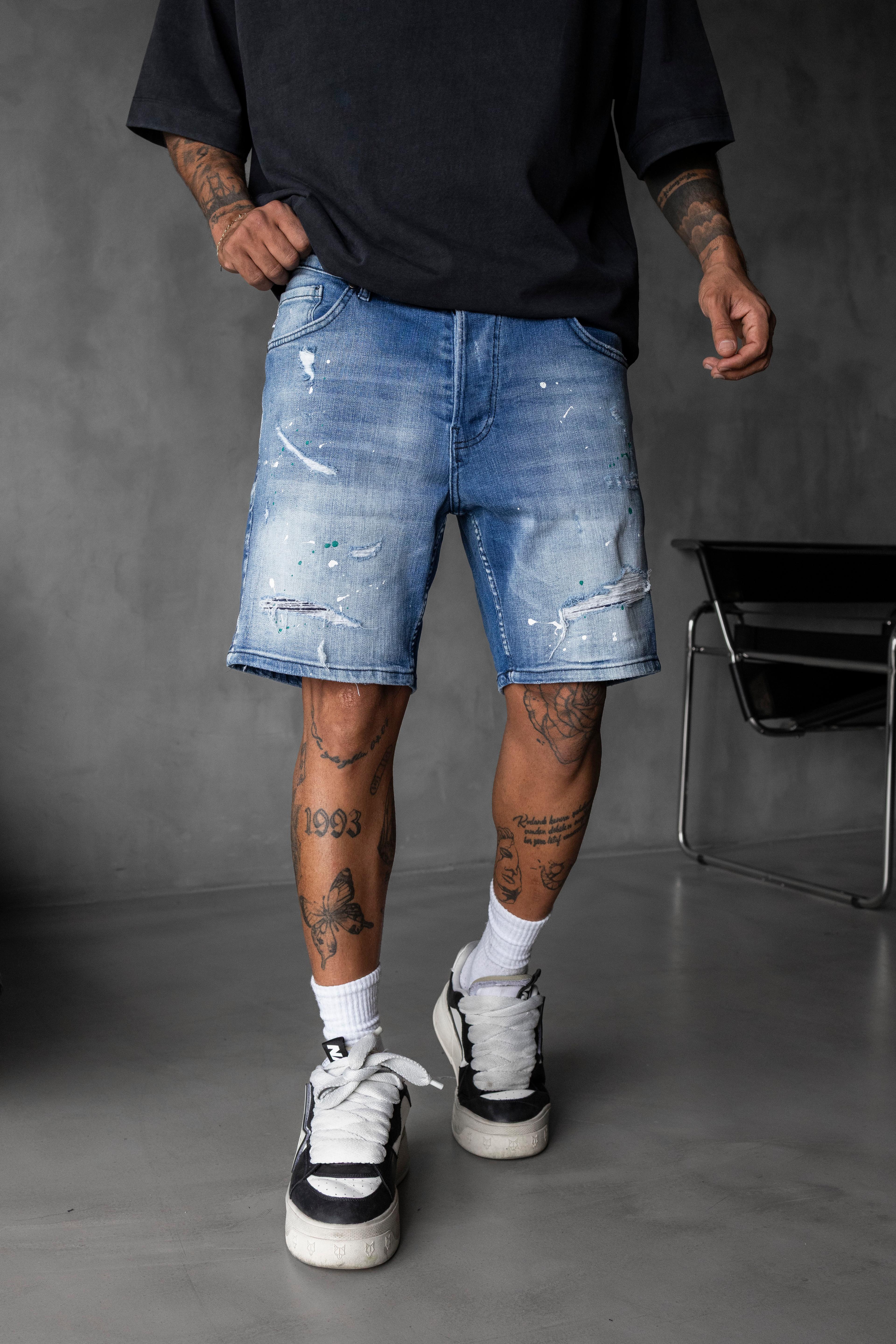 Açık Mavi Yırtık ve Boya Efektli Denim Şort