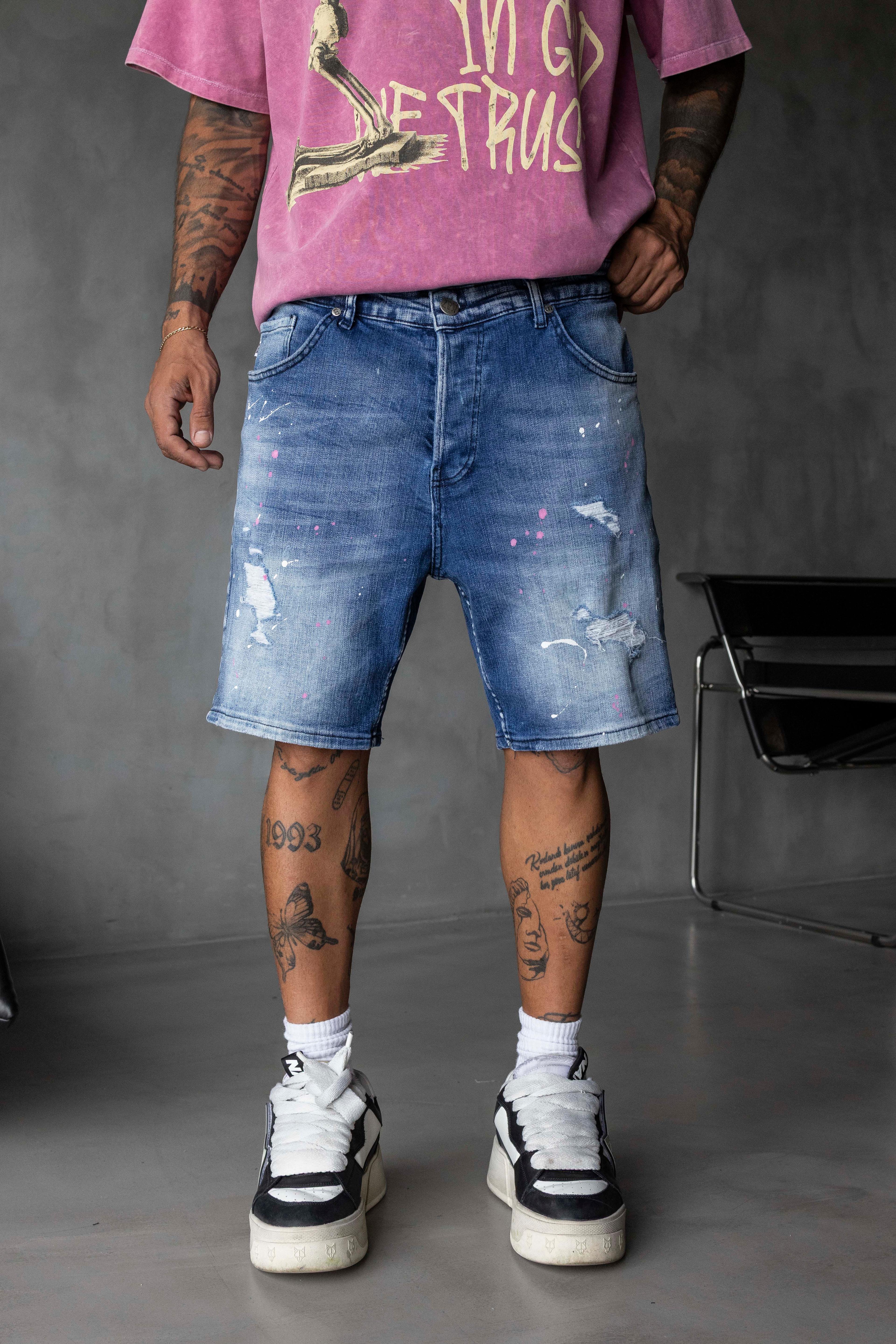 Mavi Yırtık ve Boya Efektli Denim Şort